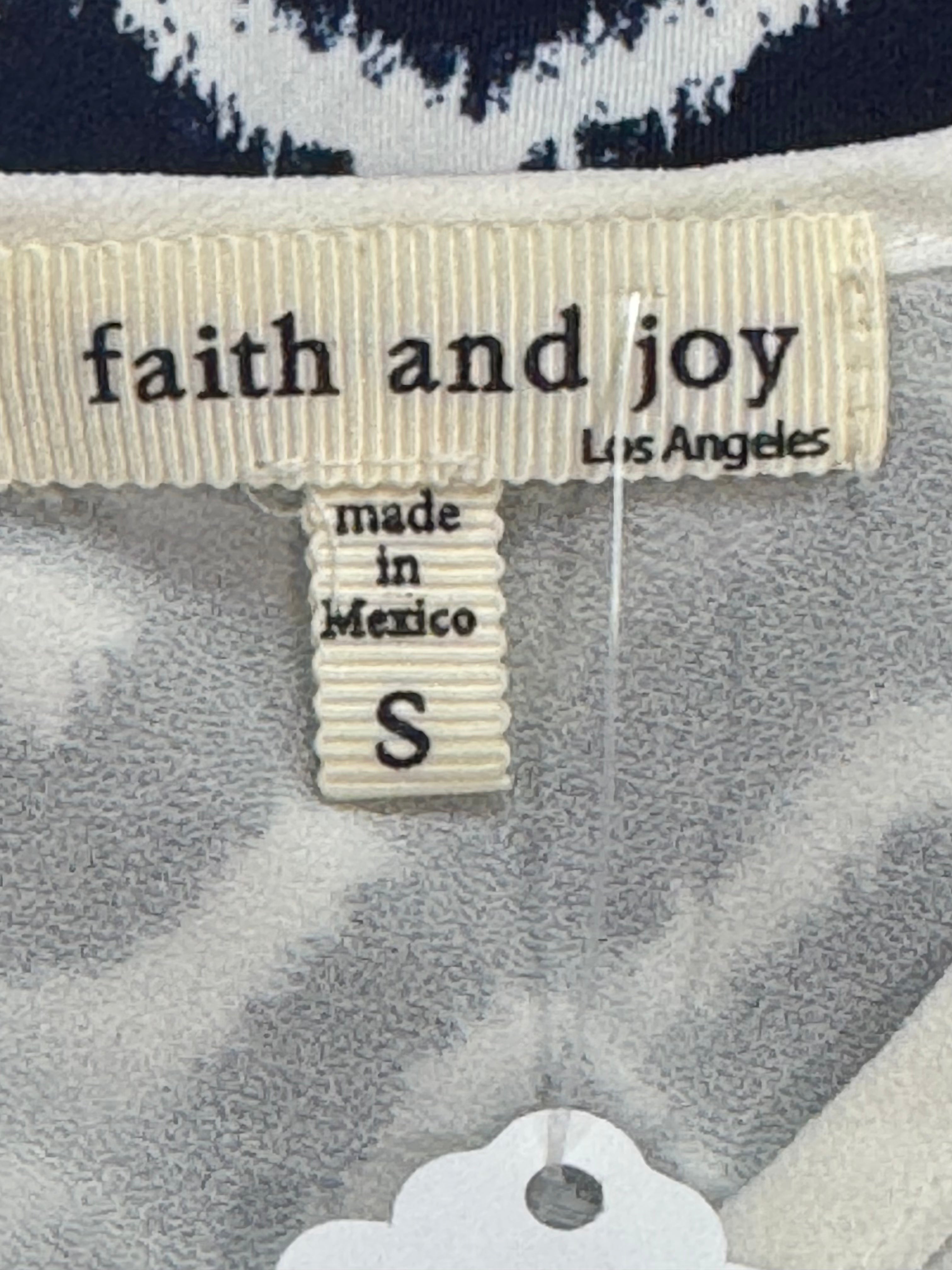 Faith & Joy Navy White Chevron Blouse Size Small Lace Accent Short Sleeve