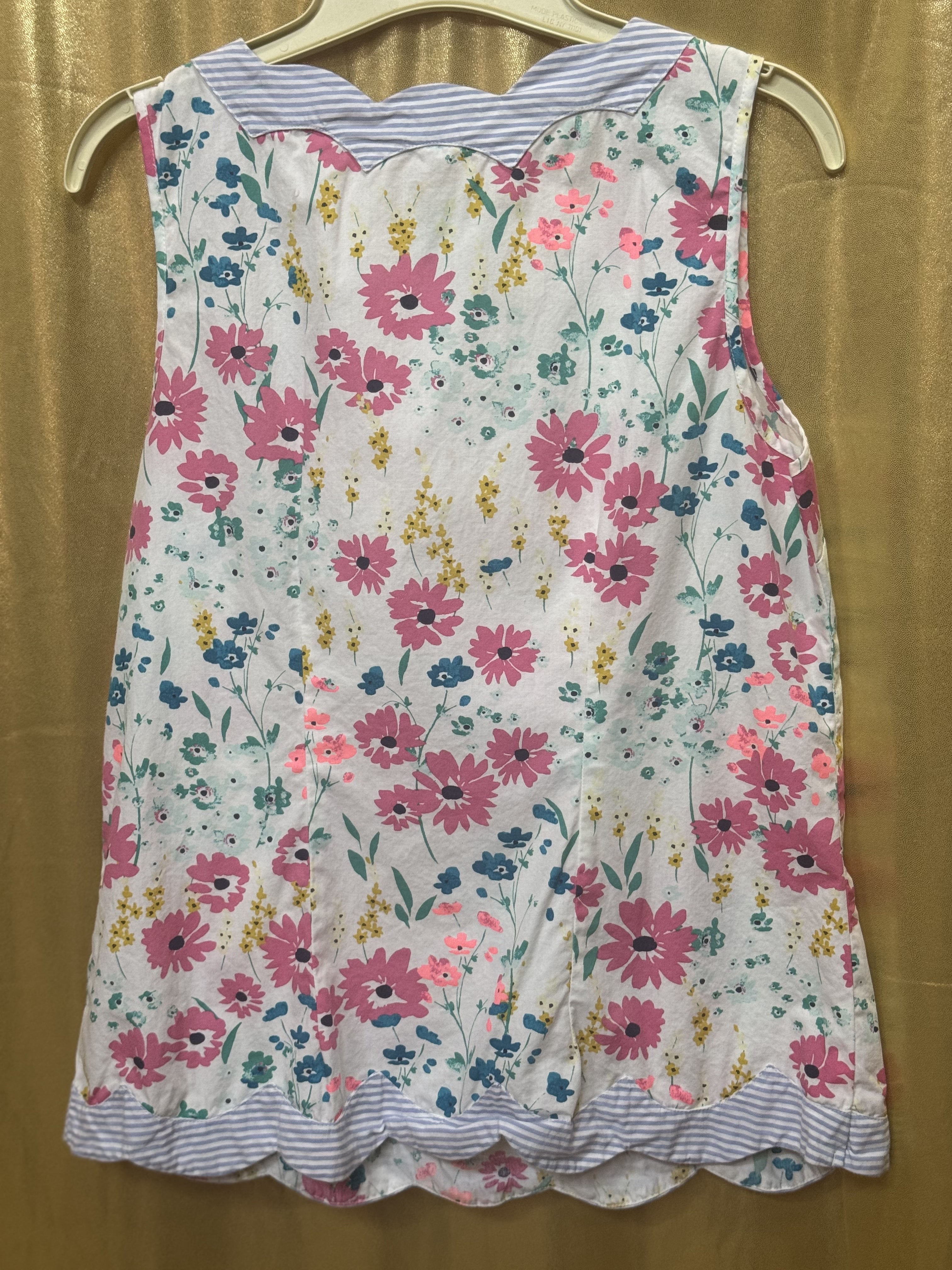 Crown & Ivy Sleeveless Floral Blouse Size PM