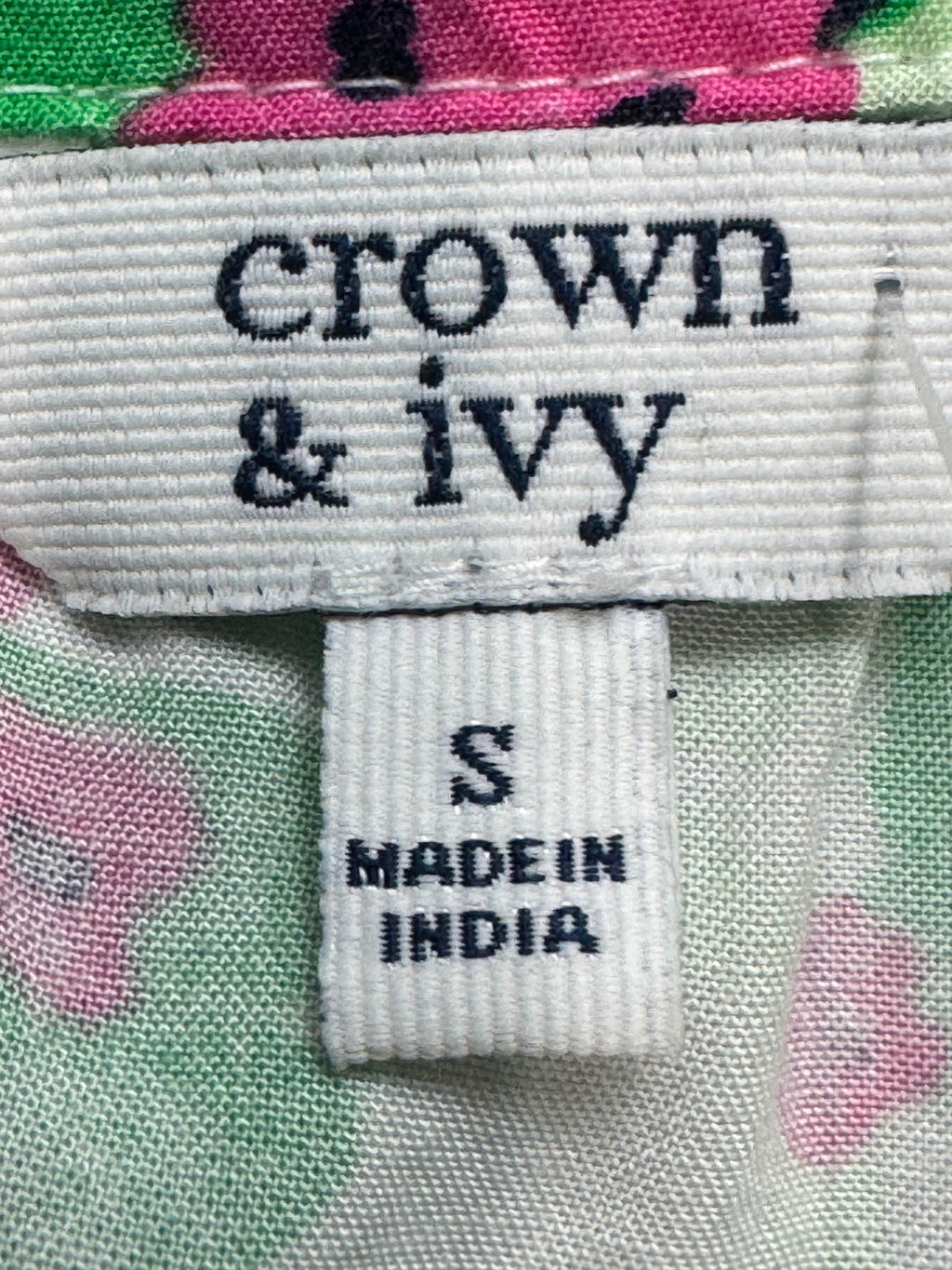 Crown & Ivy Tropical Coastal Sleeveless Blouse - Size Small ✨