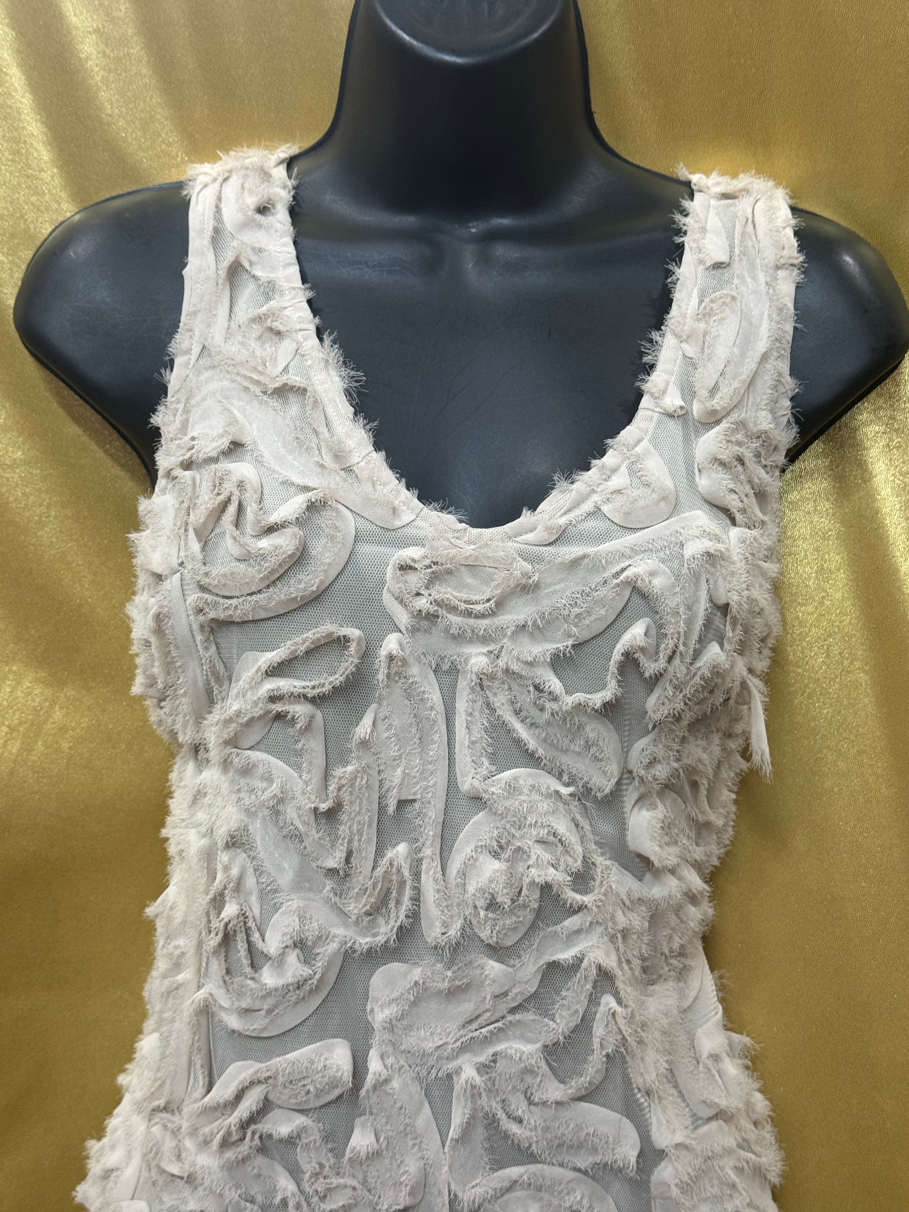 Jaloux Statement High-Low Semi-Sheer Textured Tank Small