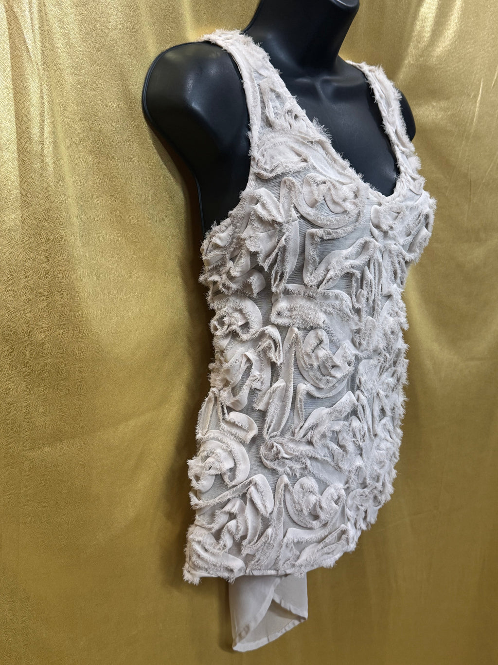 Jaloux Statement High-Low Semi-Sheer Textured Tank Small