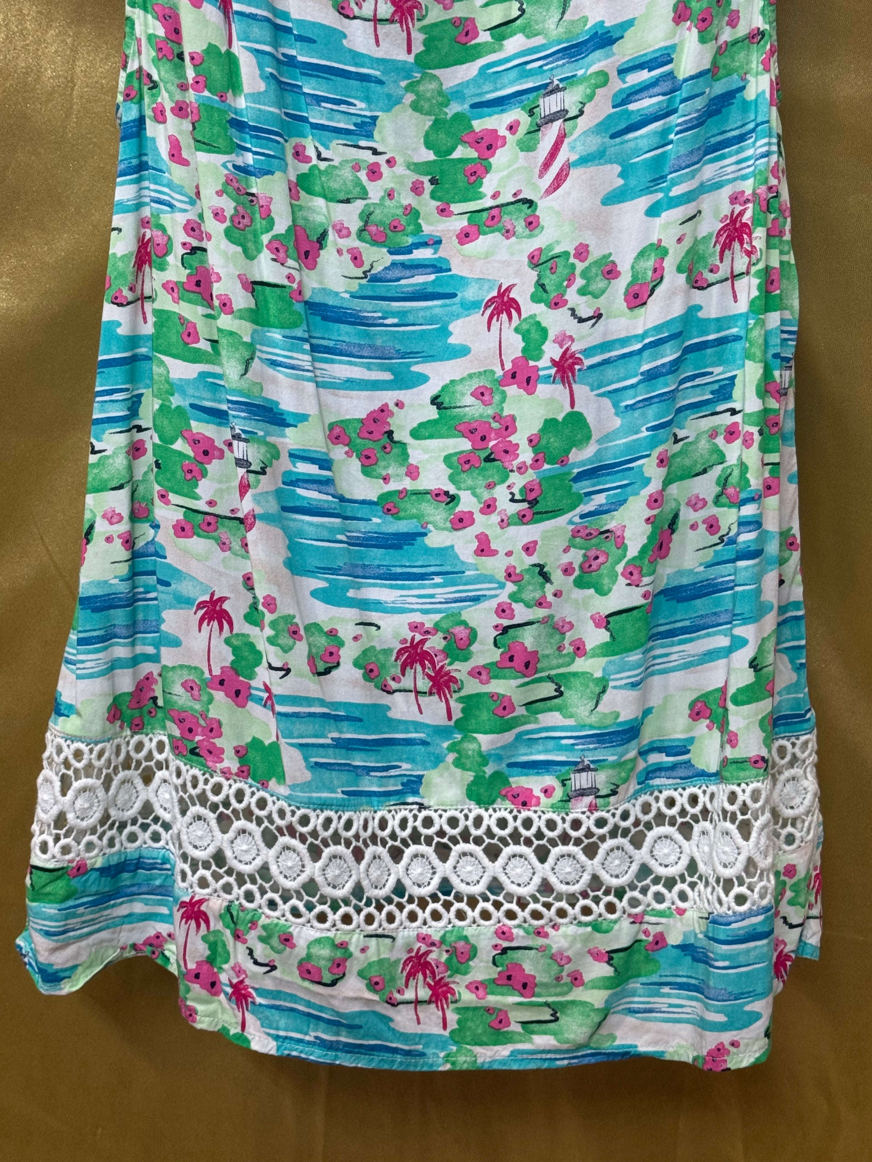 Crown & Ivy Tropical Coastal Sleeveless Blouse - Size Small ✨