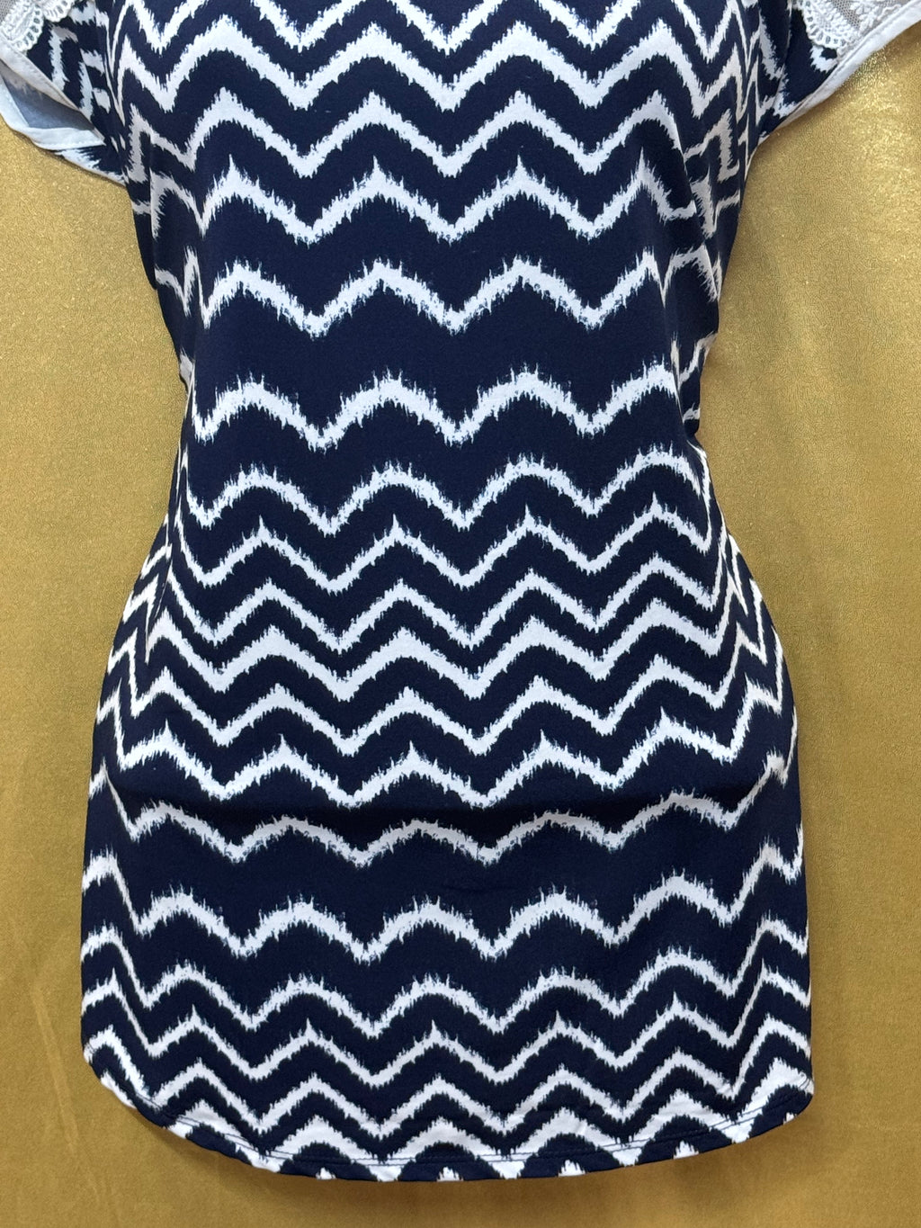 Faith & Joy Navy White Chevron Blouse Size Small Lace Accent Short Sleeve
