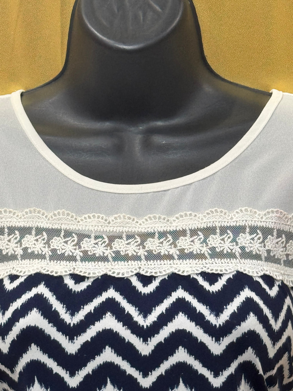 Faith & Joy Navy White Chevron Blouse Size Small Lace Accent Short Sleeve