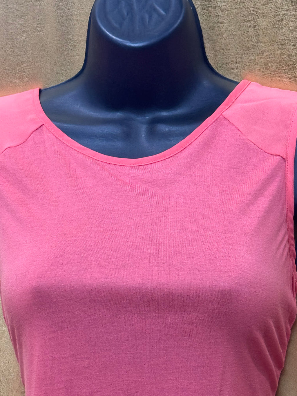 Halogen Pink Pleated Back High-Low Sleeveless Top - Small