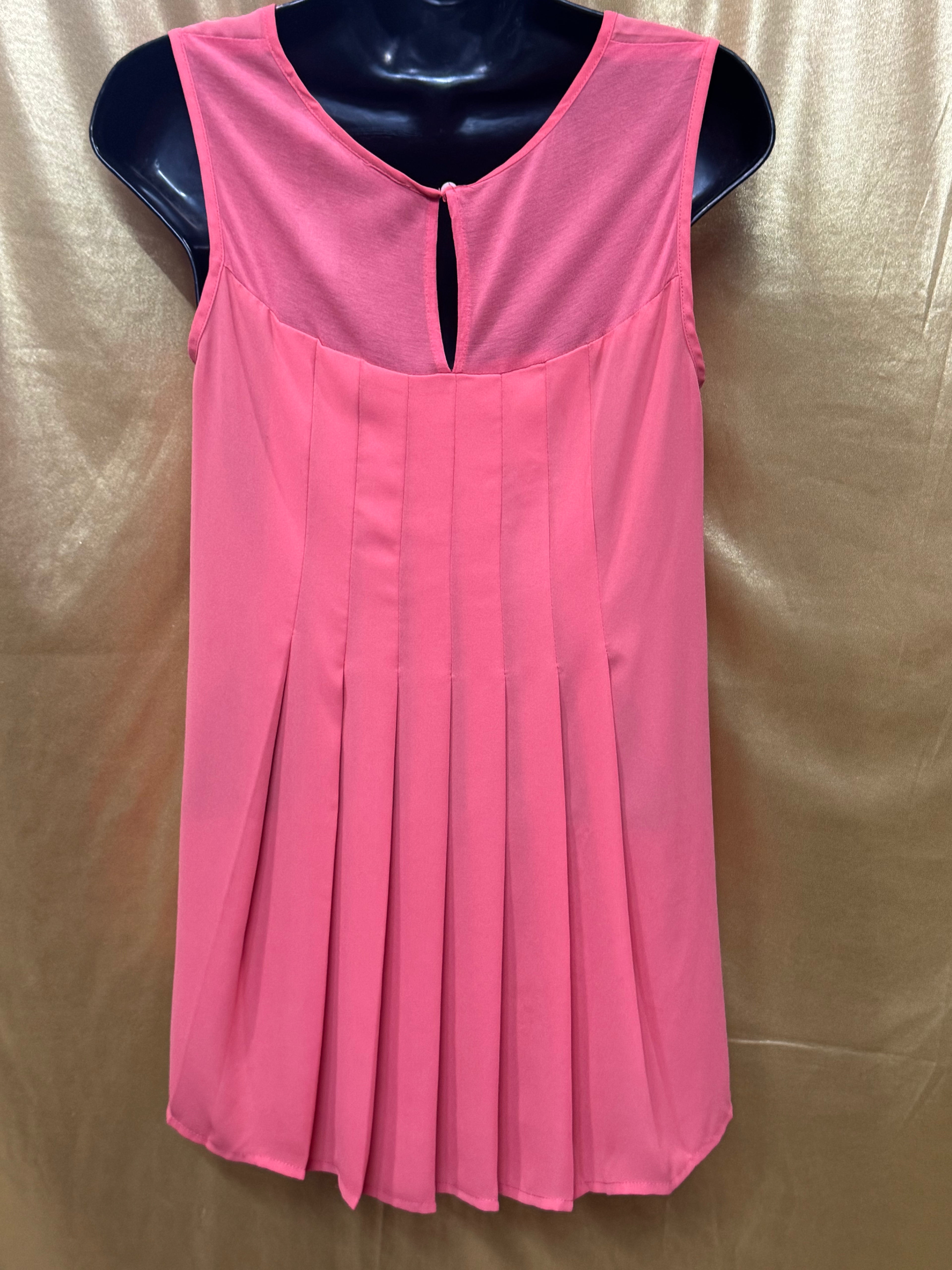 Halogen Pink Pleated Back High-Low Sleeveless Top - Small