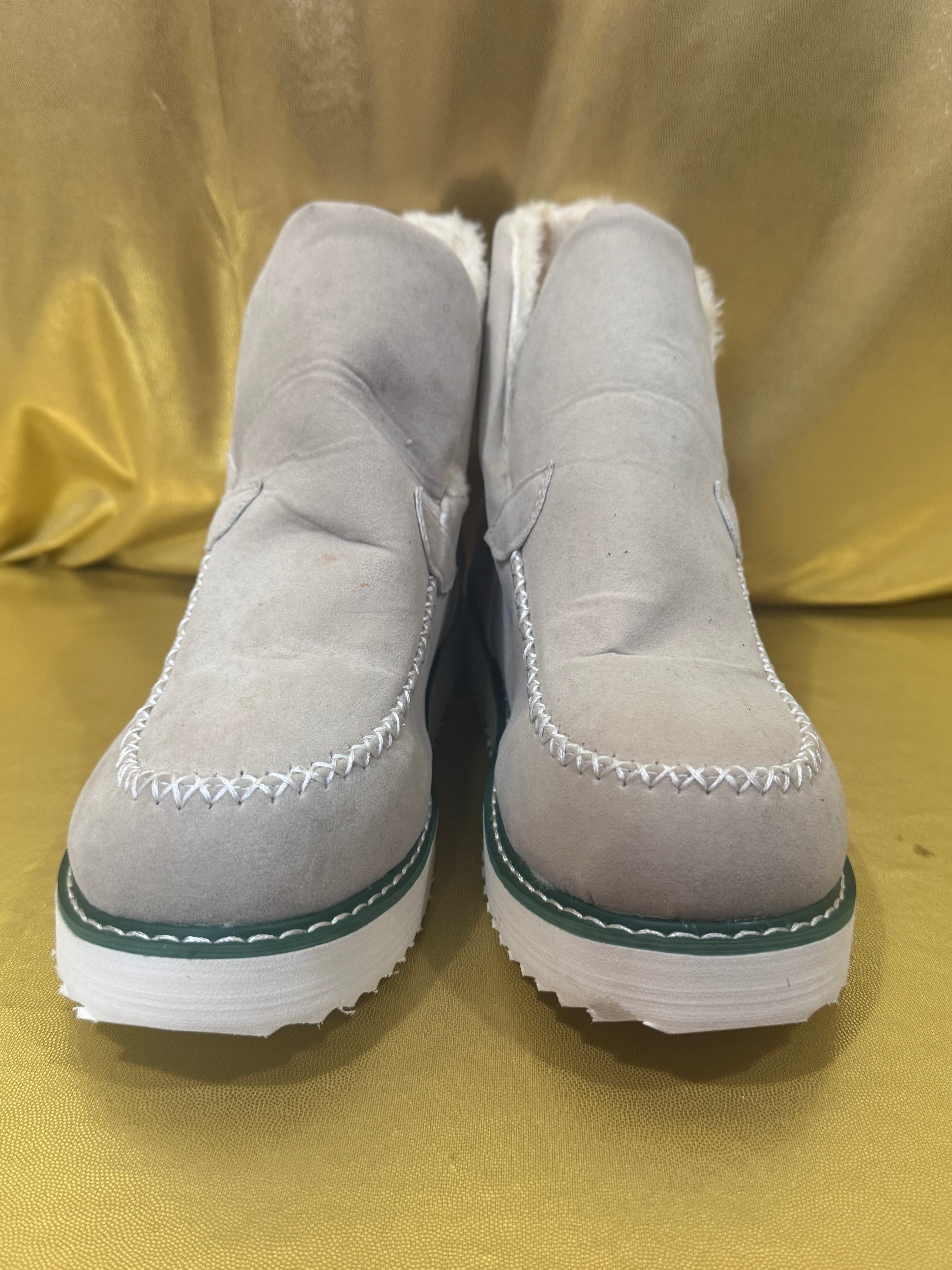 AVSTFS Sport Faux Fur Lined Suede Ankle Snow Boots – Size 7