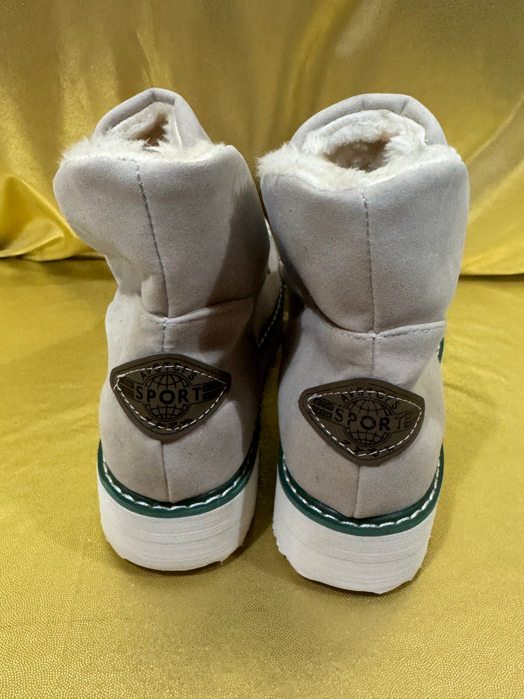 AVSTFS Sport Faux Fur Lined Suede Ankle Snow Boots – Size 7