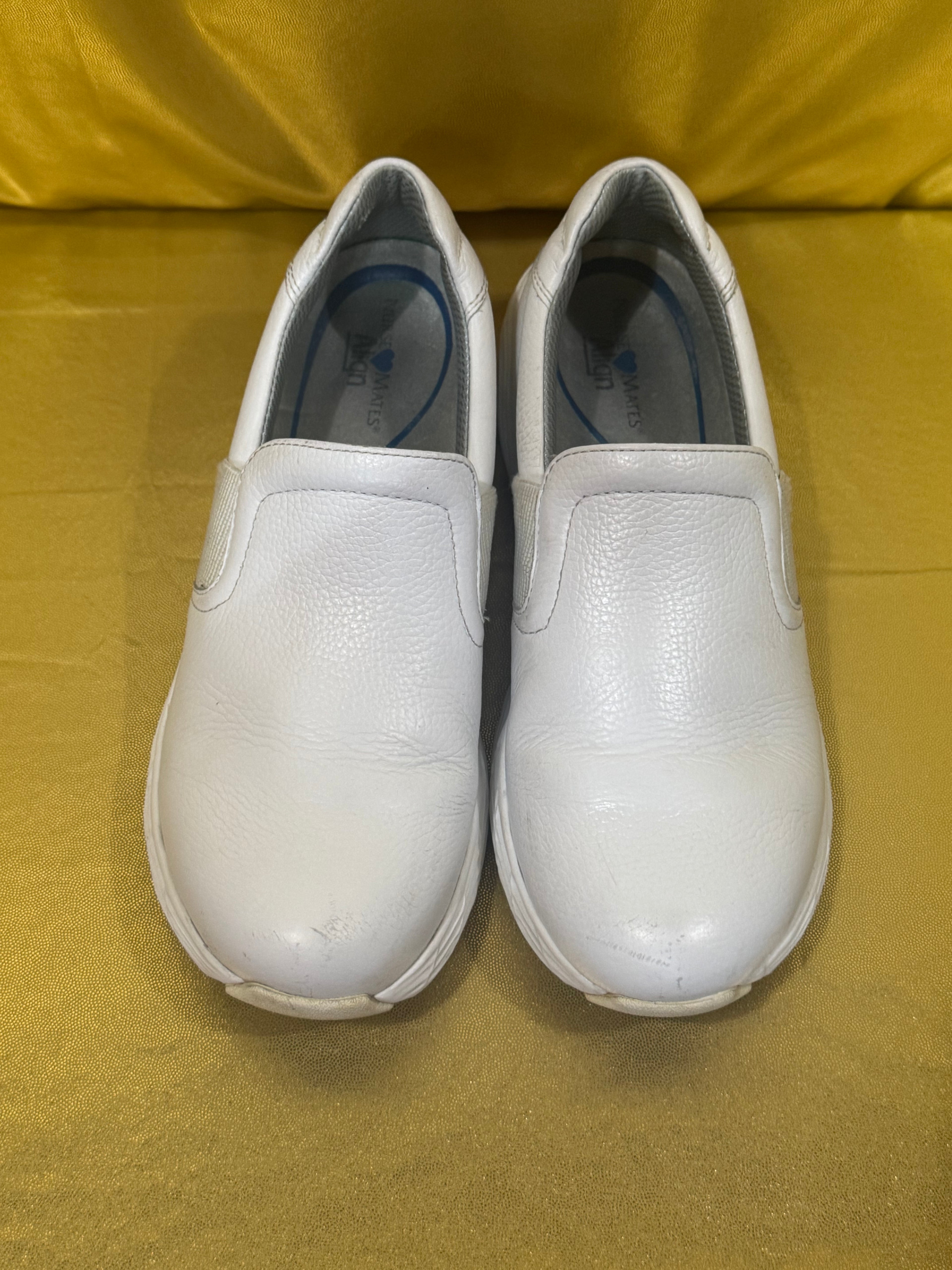 Nurse Mates Harmony White Leather Slip-Resistant Work Loafers Size 7.5