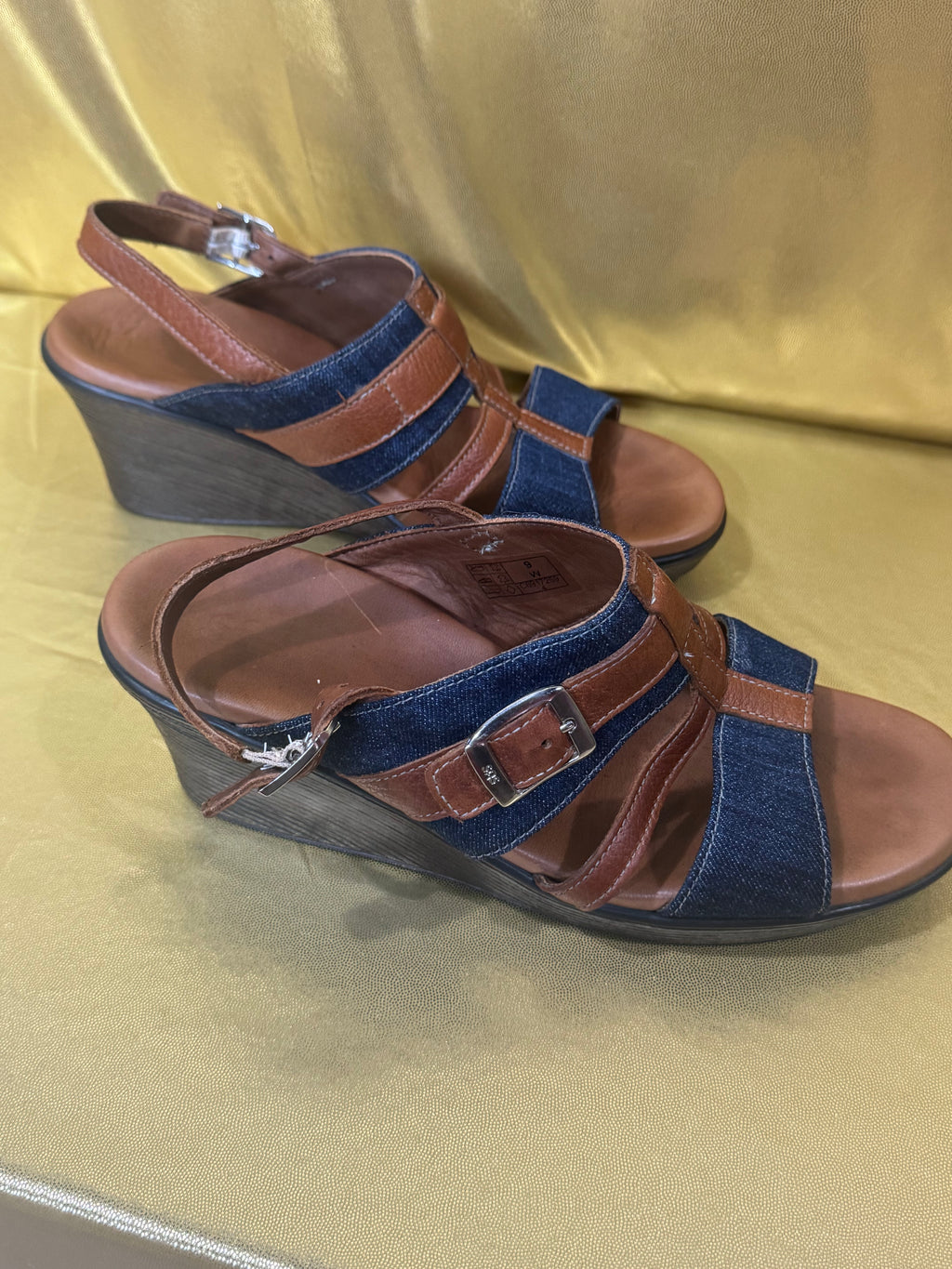 SAS Layla Denim & Leather Wedge Sandals – Size 9W (Wide)