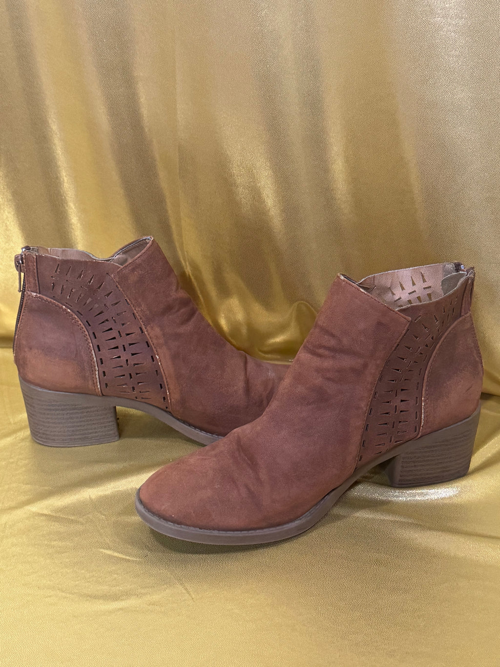 Qupid Tan Perforated Cutout Ankle Boots - Size 6