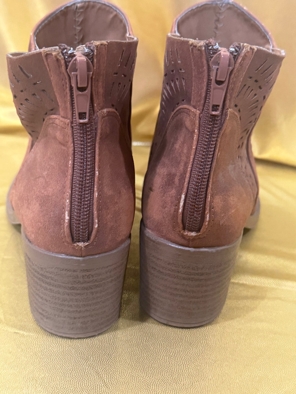 Qupid Tan Perforated Cutout Ankle Boots - Size 6