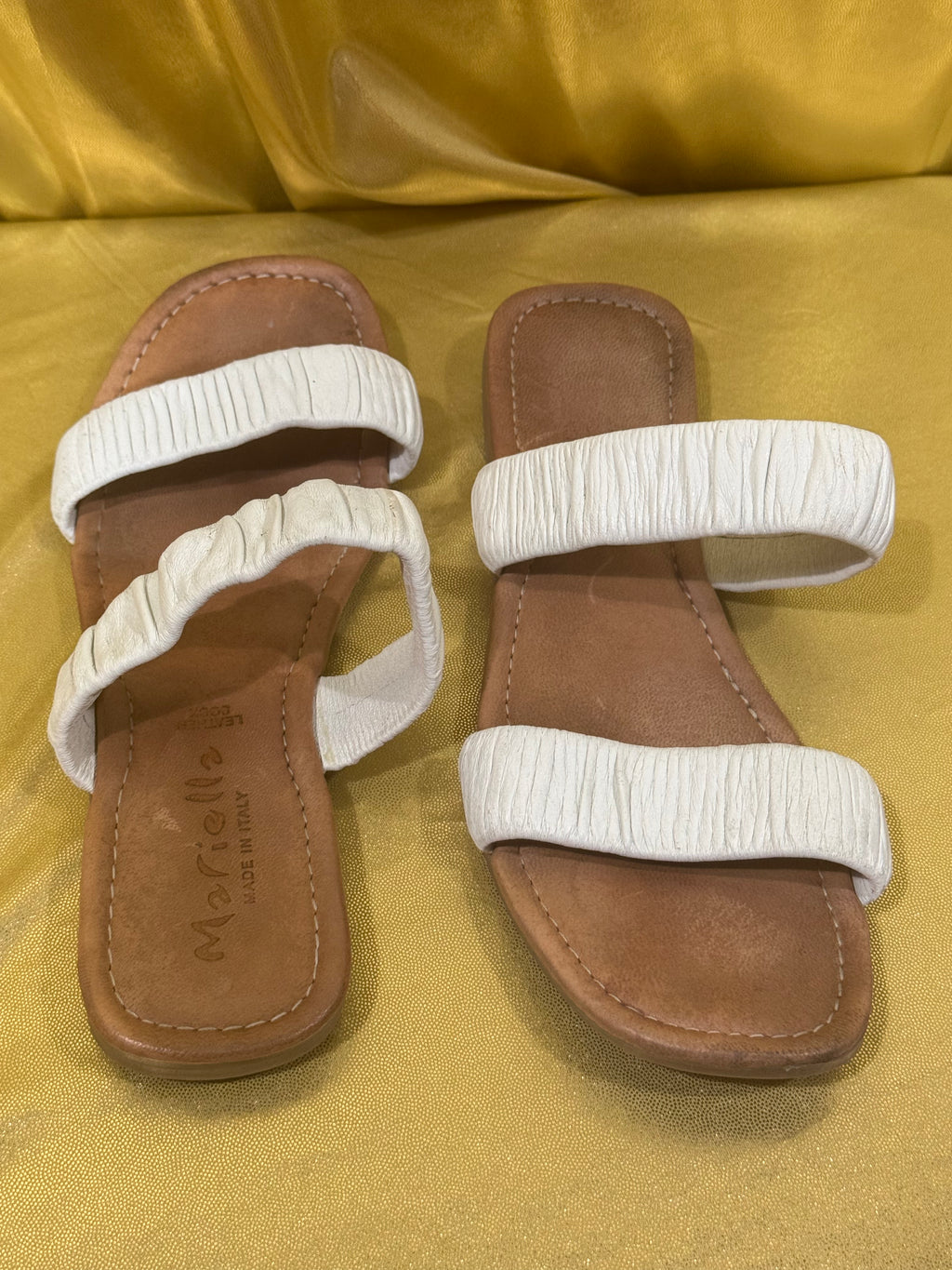 Mariella Made in Italy White Scrunched Double Strap Slide Sandals - Size 7.5