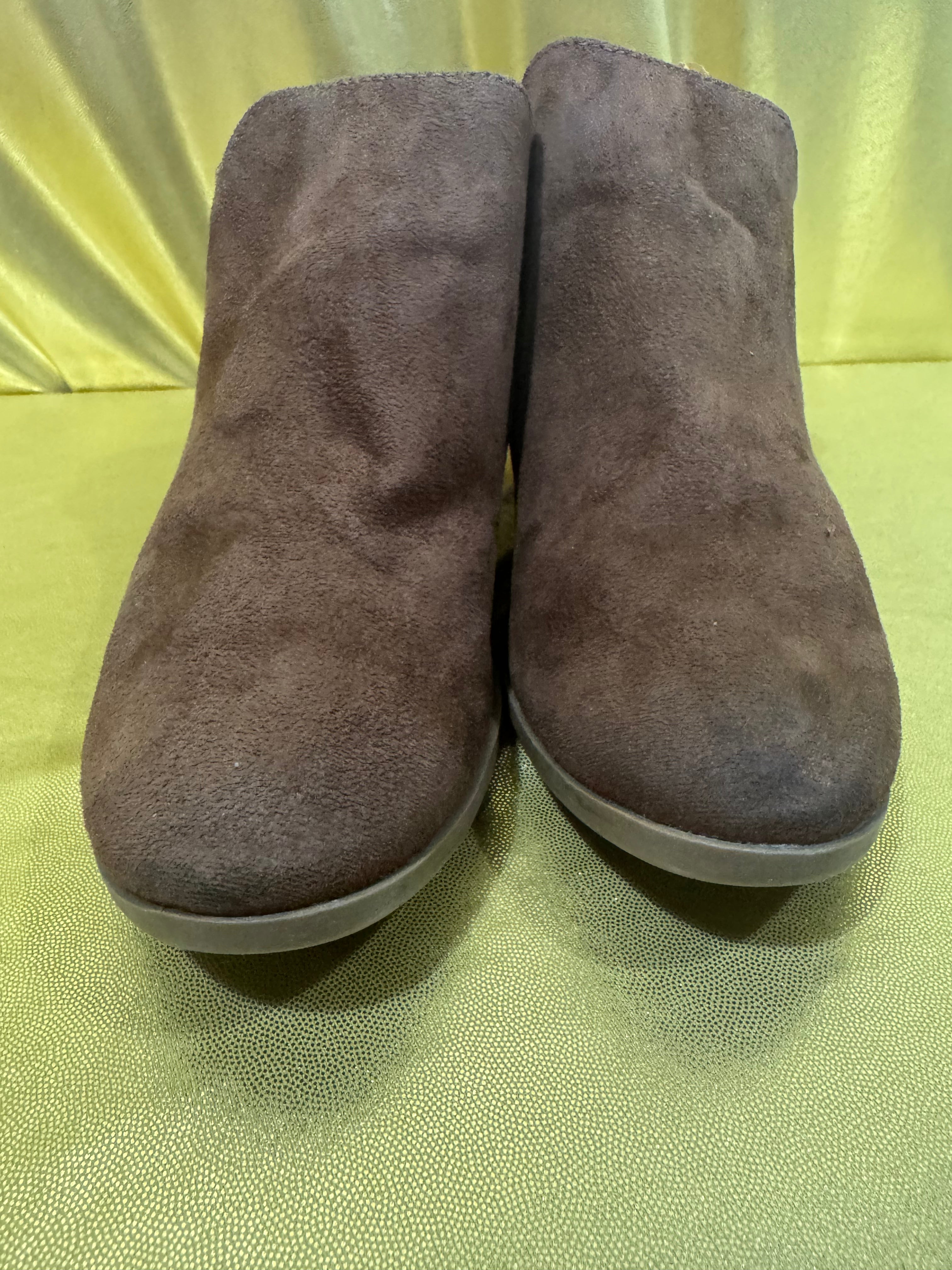 Arizona Jean Co. Galen Brown Suede Ankle Booties – Size 7.5