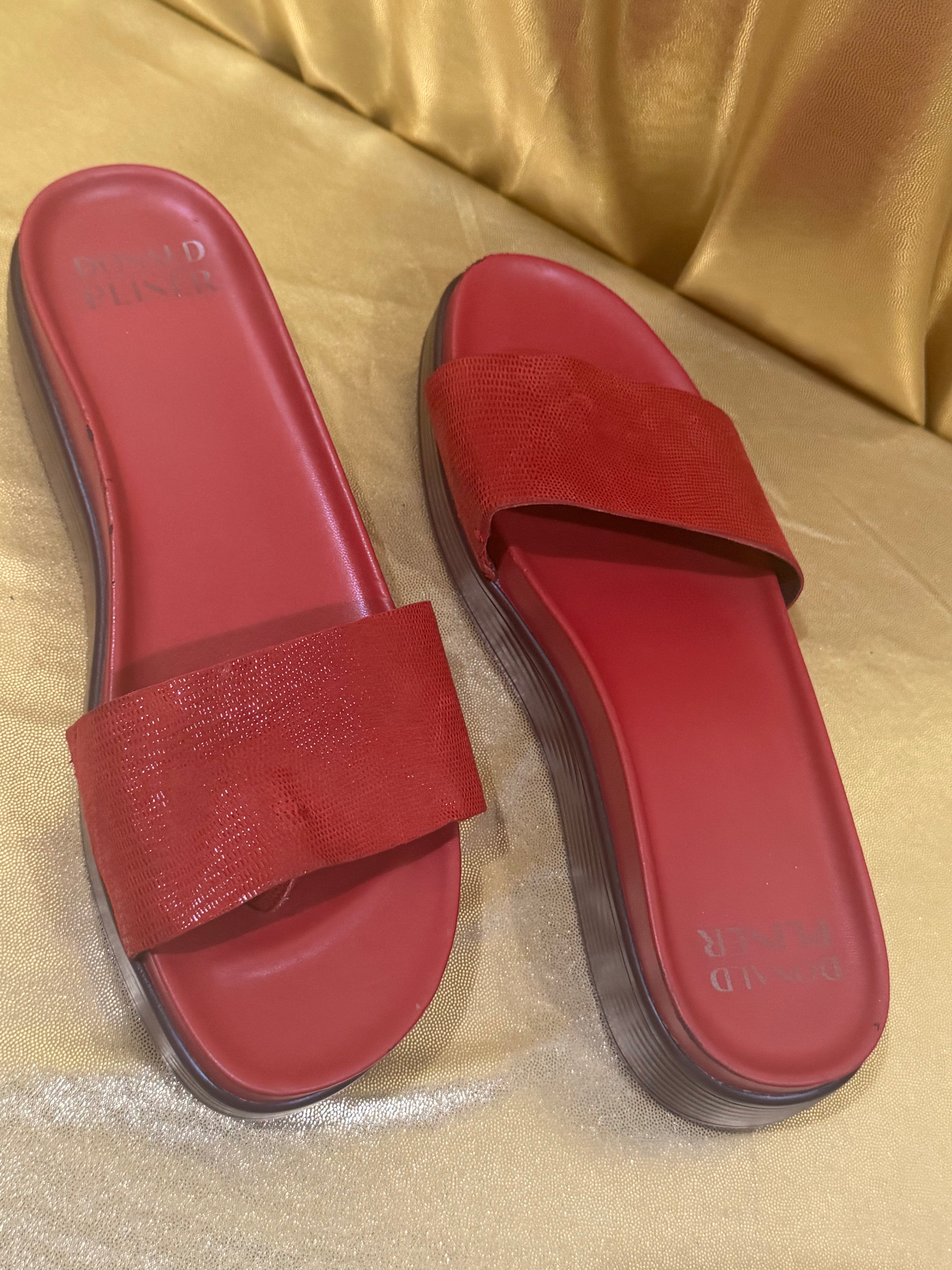 Donald J. Pliner Red Textured Leather Platform Slide Sandals - Size 7.5 (HPFIJ485)