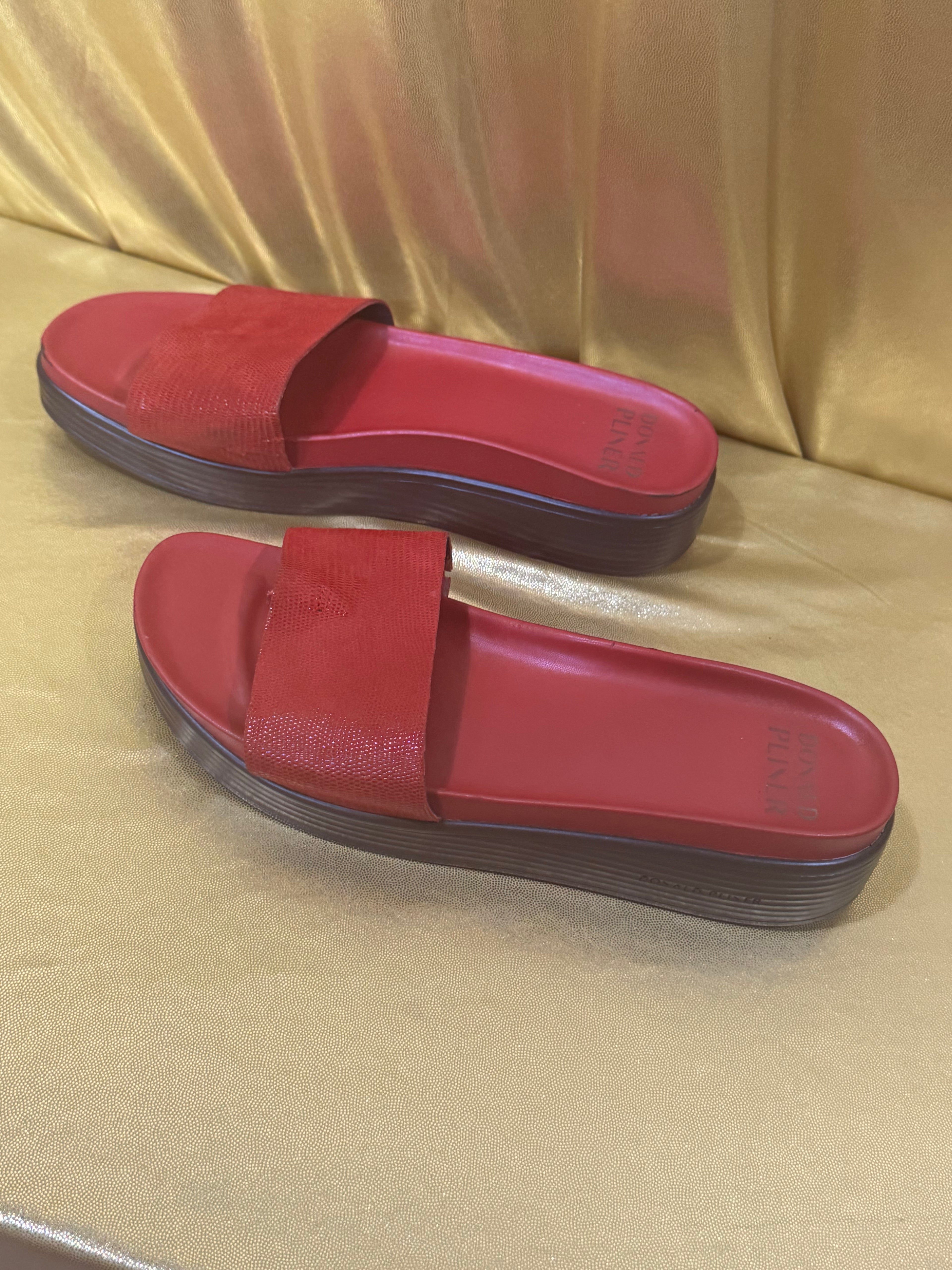 Donald J. Pliner Red Textured Leather Platform Slide Sandals - Size 7.5 (HPFIJ485)