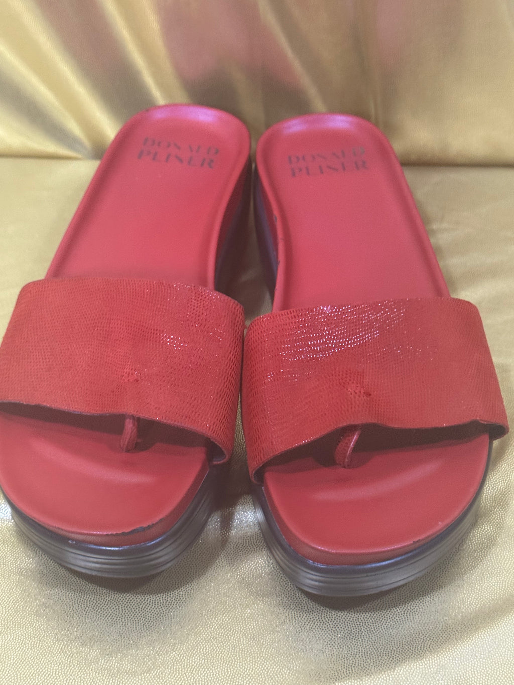 Donald J. Pliner Red Textured Leather Platform Slide Sandals - Size 7.5 (HPFIJ485)