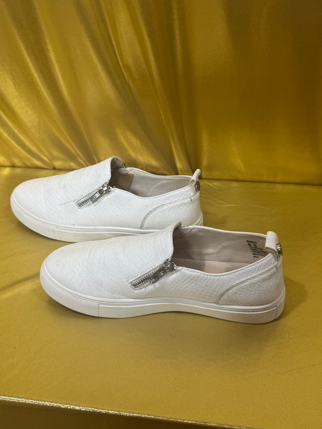 ✨ Steve Madden "Enriko" White Textured Slip-On Sneakers - Size 8.5 ✨