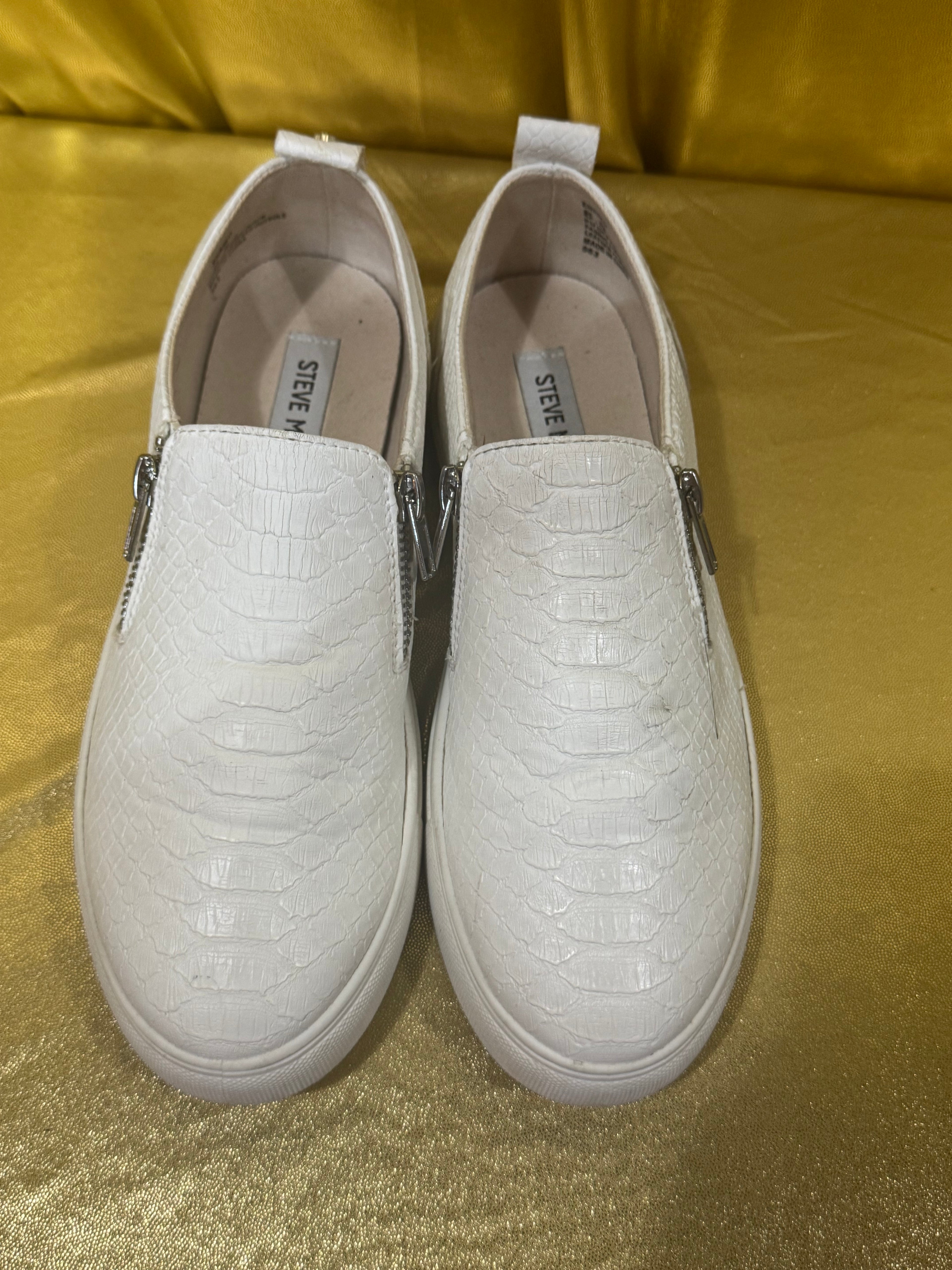 ✨ Steve Madden "Enriko" White Textured Slip-On Sneakers - Size 8.5 ✨