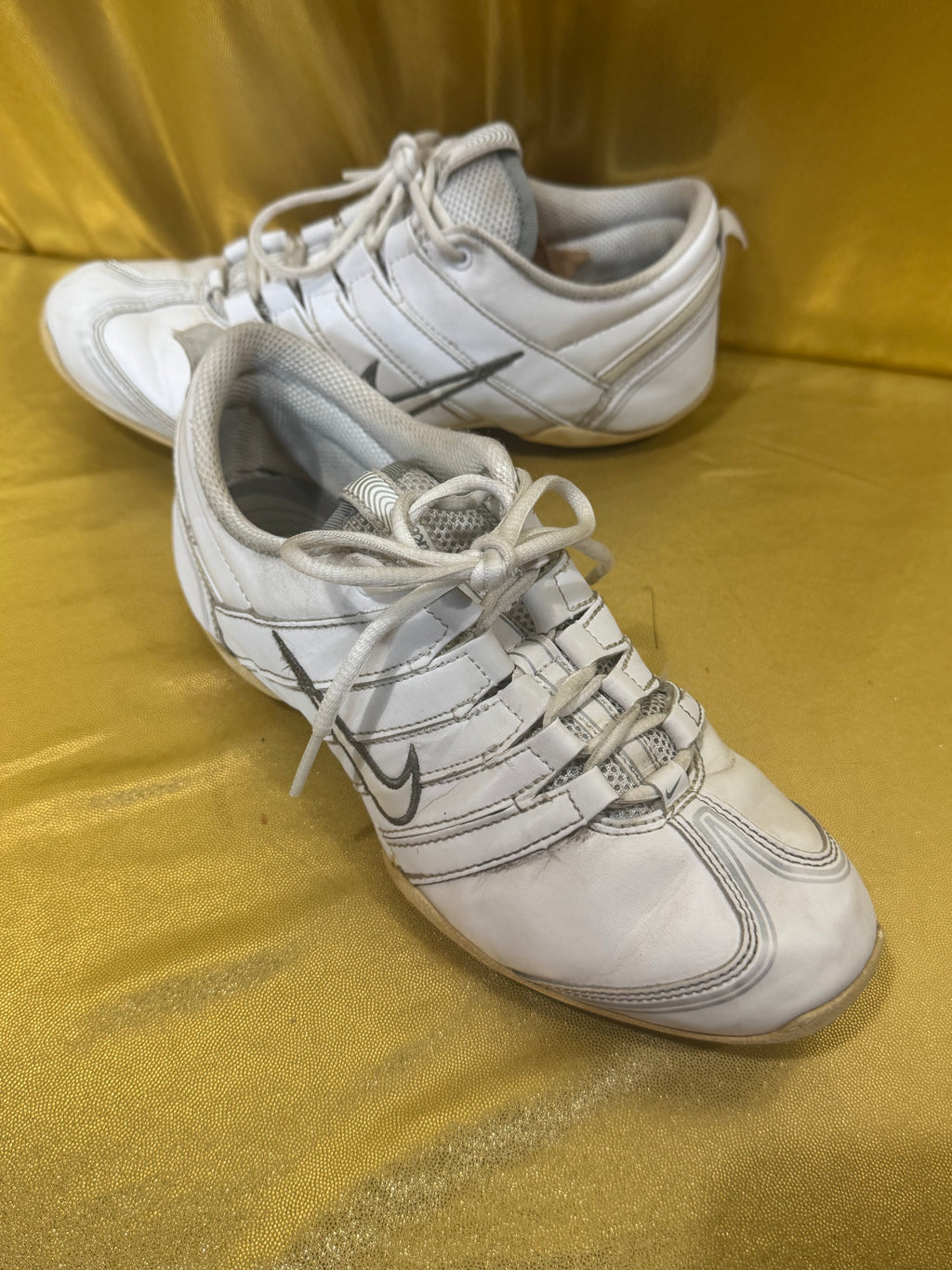 Nike Air Mix Down 2 White Cheer & Dance Shoes – Women's Size 6 (314172-110)