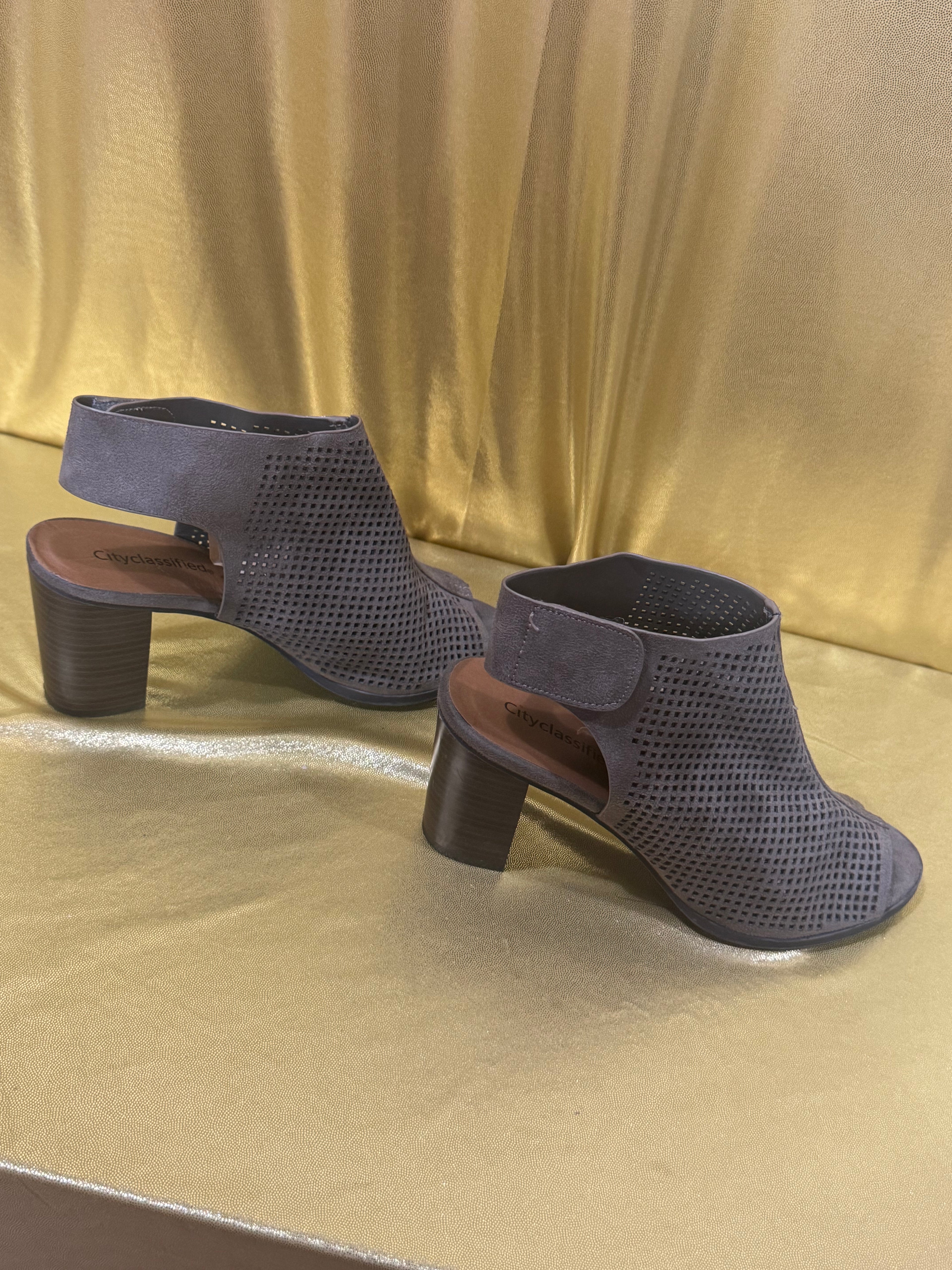 City Classified Grey Perforated Peep Toe Block Heel Booties – Size 8