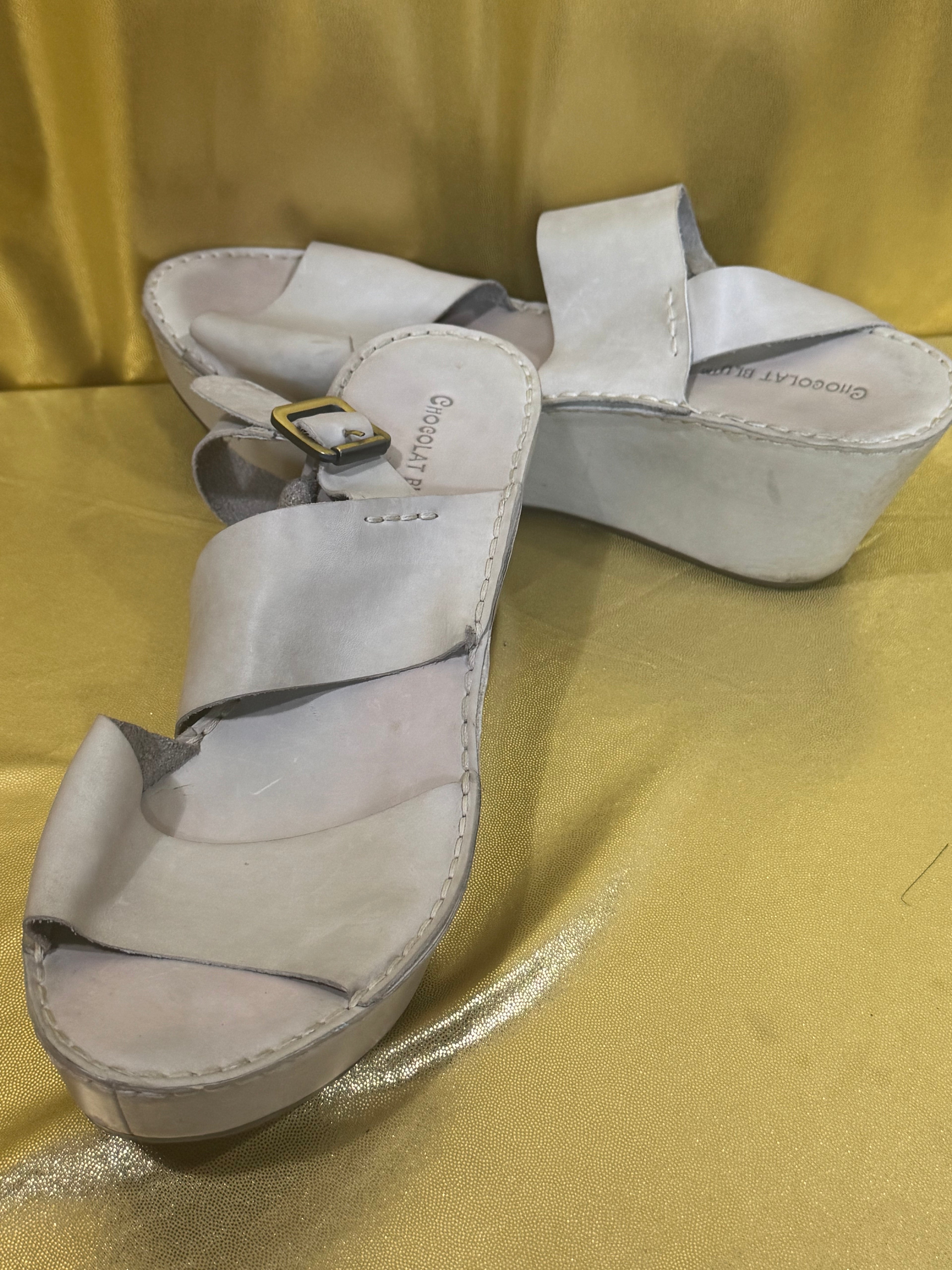 Chocolat Blu White Leather Slingback Platform Sandals - Size 10