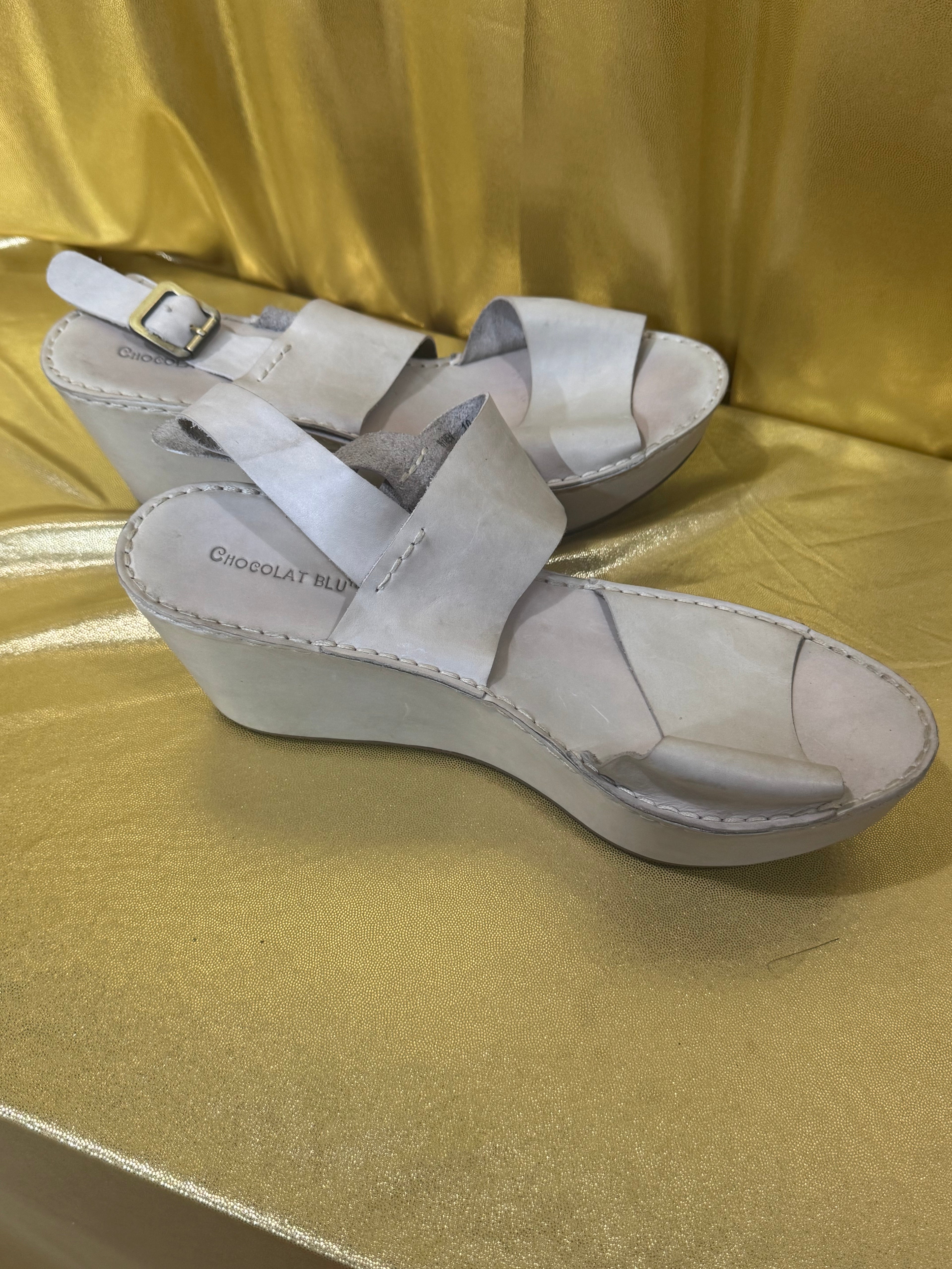 Chocolat Blu White Leather Slingback Platform Sandals - Size 10