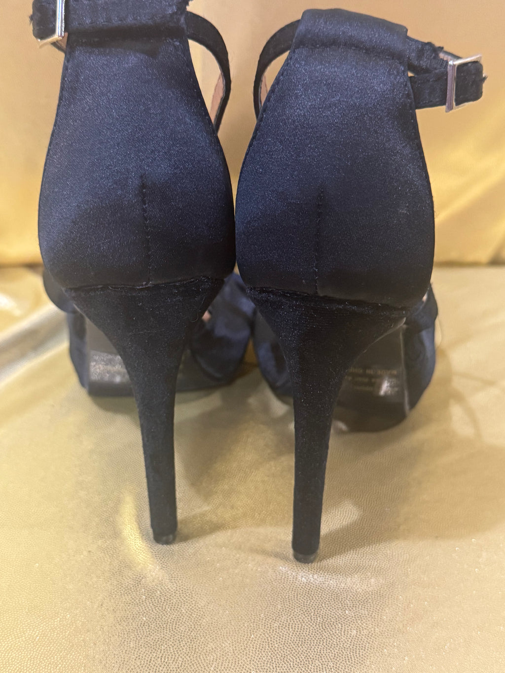 Report Black Satin Talin Knotted Ankle Strap Stiletto Heels – Size 6.5 (Like New)