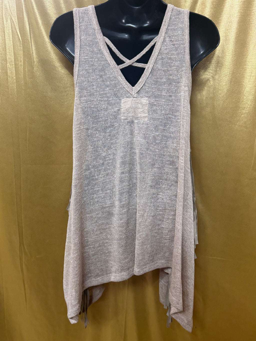 By Together You & I Oatmeal Knit Fringe Sharkbite Tank Top Medium L1337