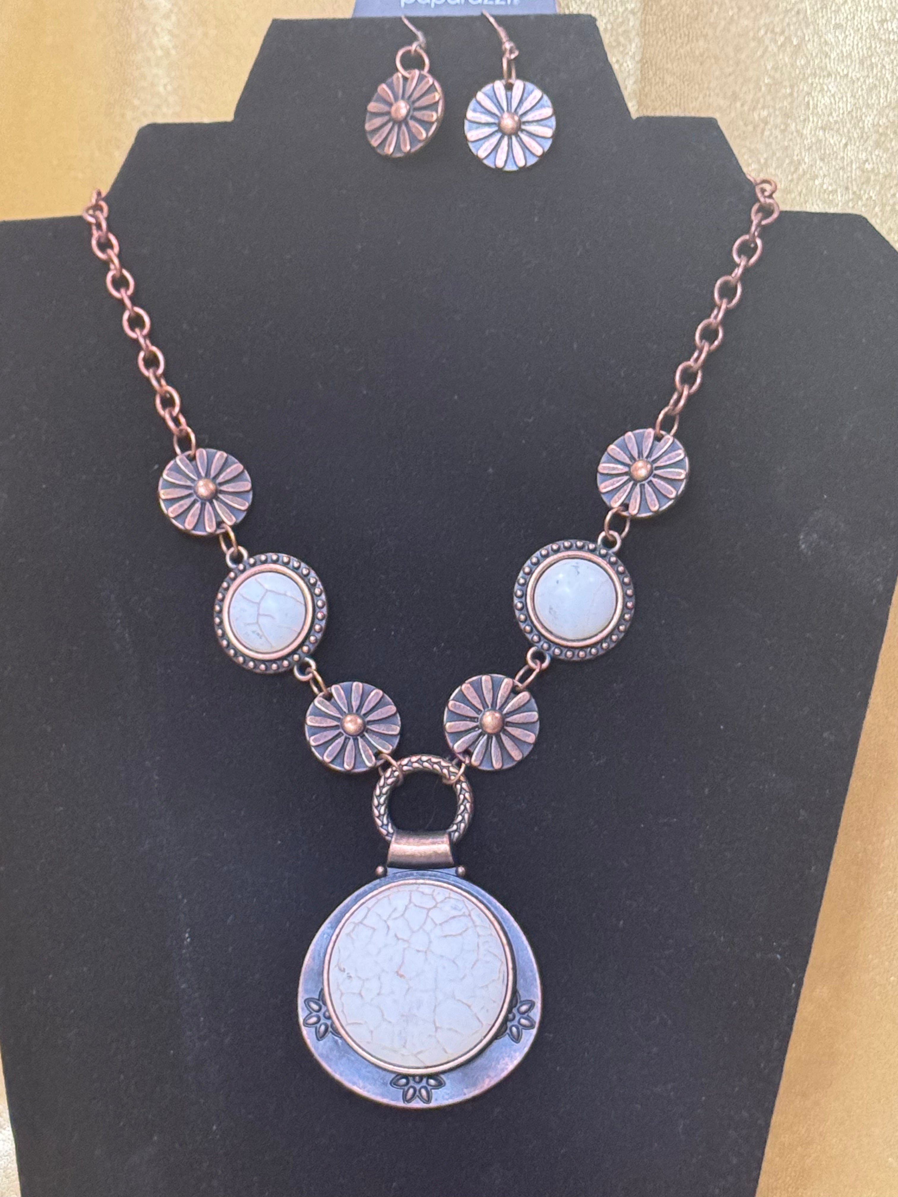 Paparazzi "Saguaro Garden" Copper & Crackle White Stone Necklace Set