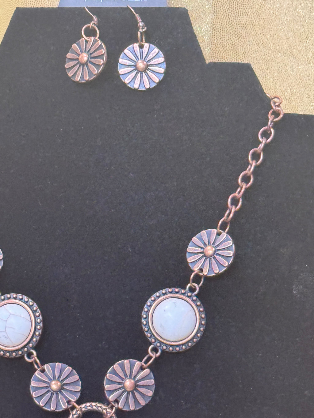 Paparazzi "Saguaro Garden" Copper & Crackle White Stone Necklace Set