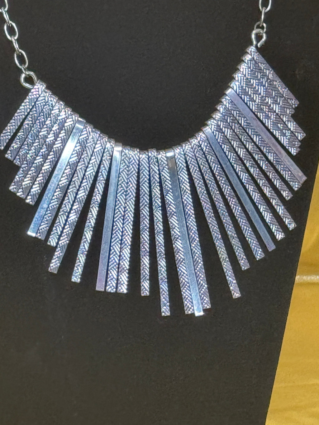Paparazzi "Welcome to the Pack" Silver Fringe Statement Necklace & Earring Set – NWT