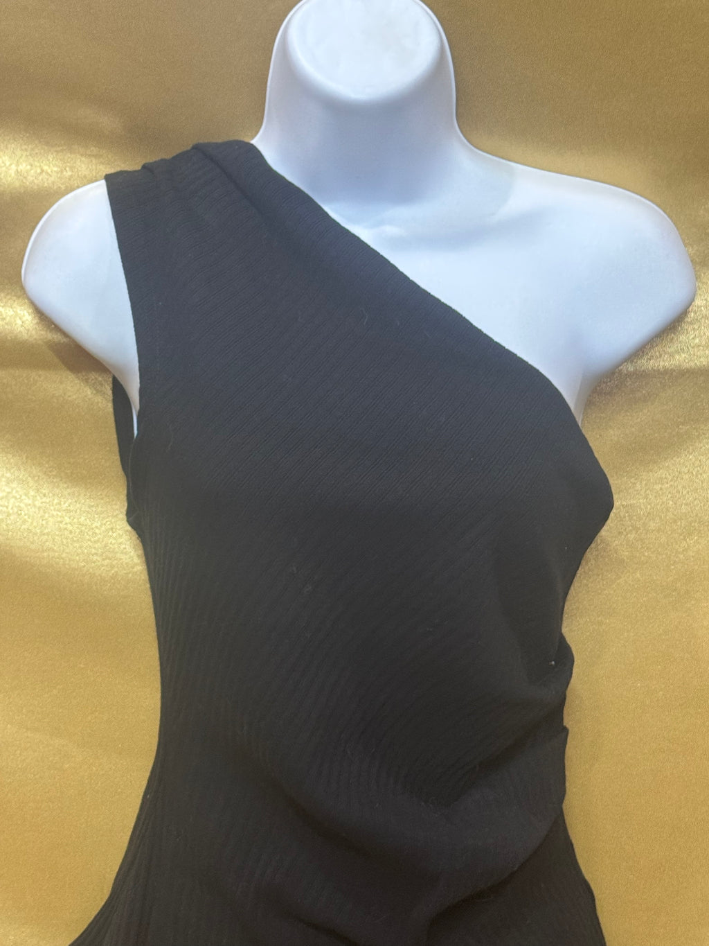 Shoe Fly Black One-Shoulder Asymmetric Ribbed Top - Small