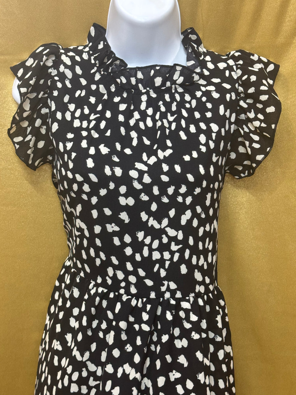 Entro Black & White Ruffle Sleeve Polka Dot Peplum Blouse Top - Size Medium