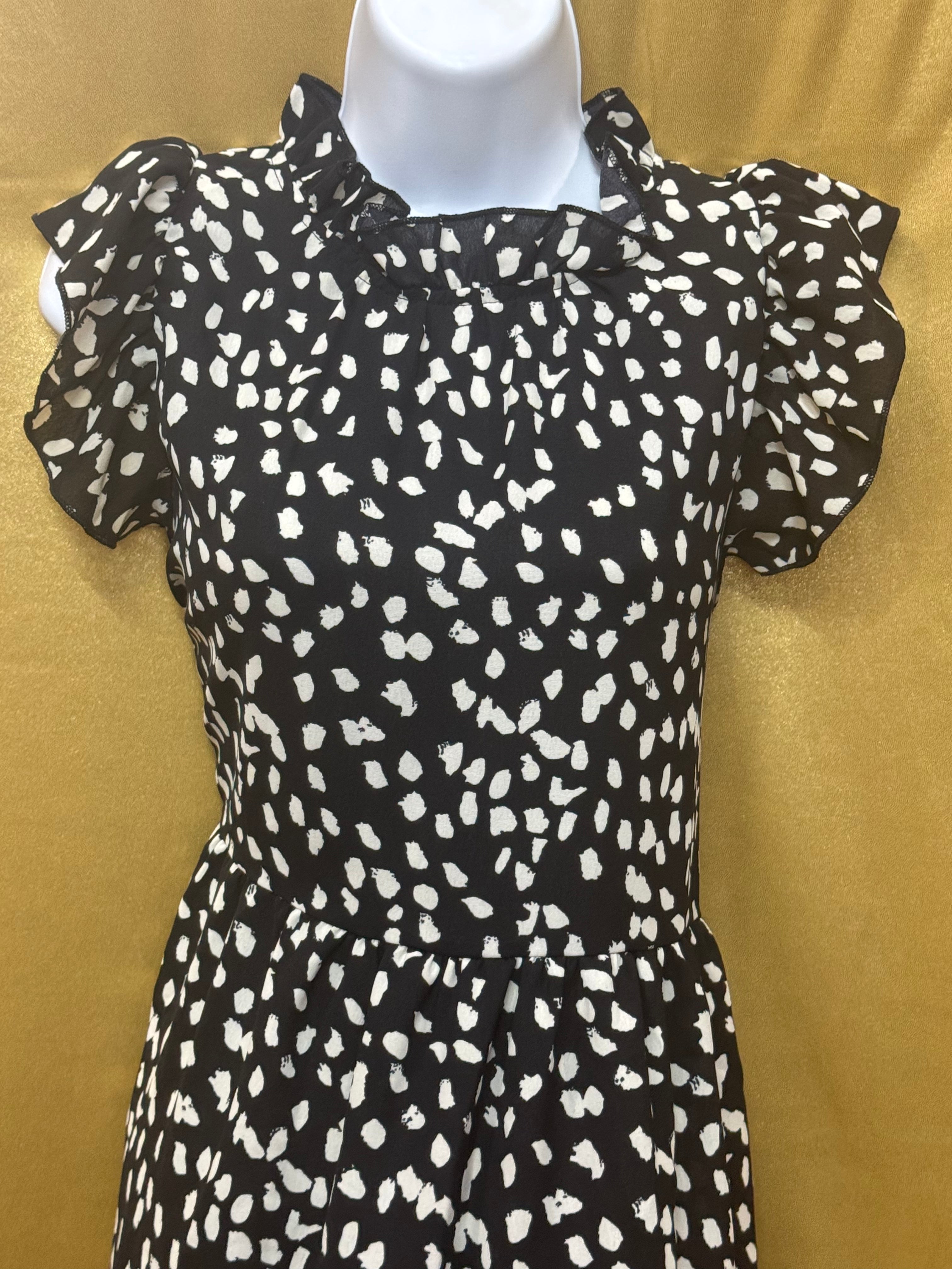 Entro Black & White Ruffle Sleeve Polka Dot Peplum Blouse Top - Size Medium
