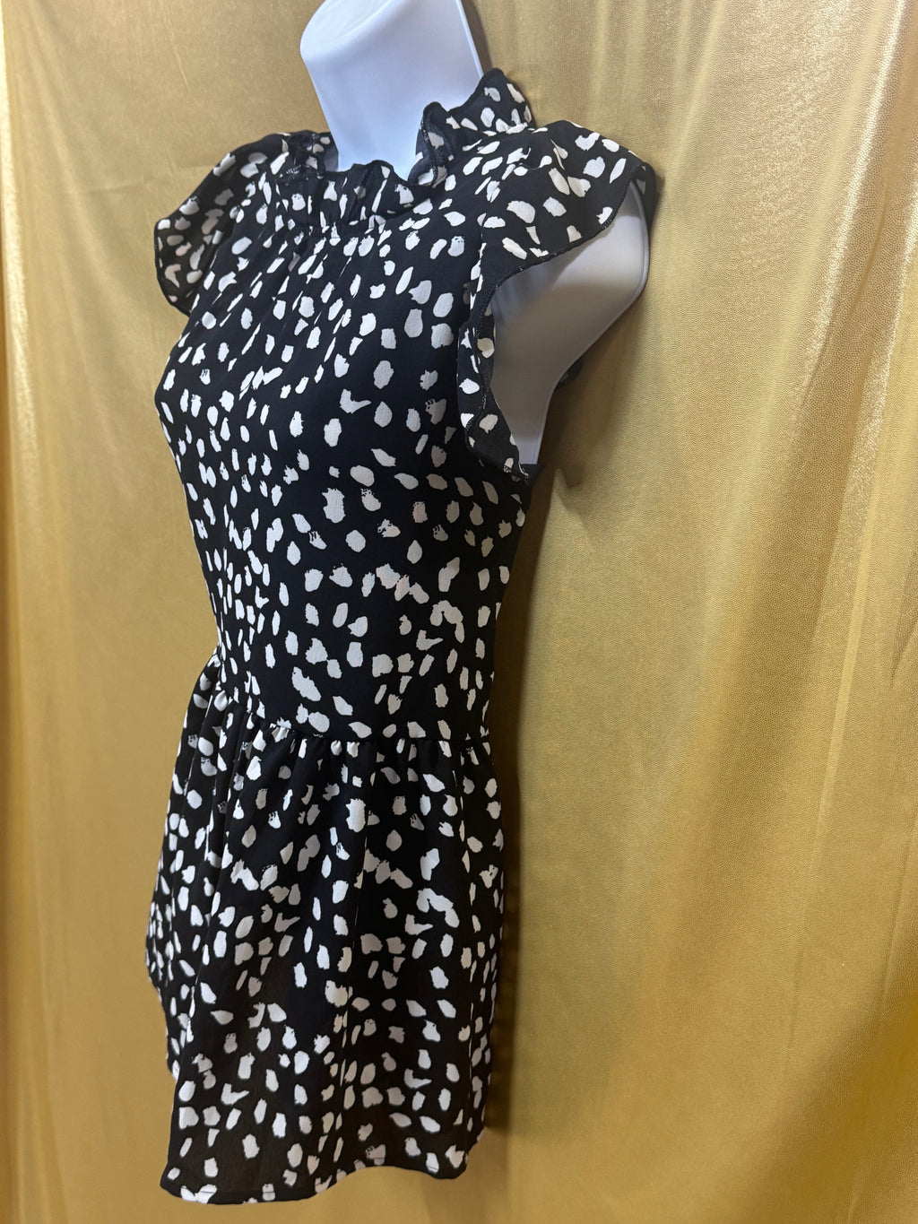 Entro Black & White Ruffle Sleeve Polka Dot Peplum Blouse Top - Size Medium