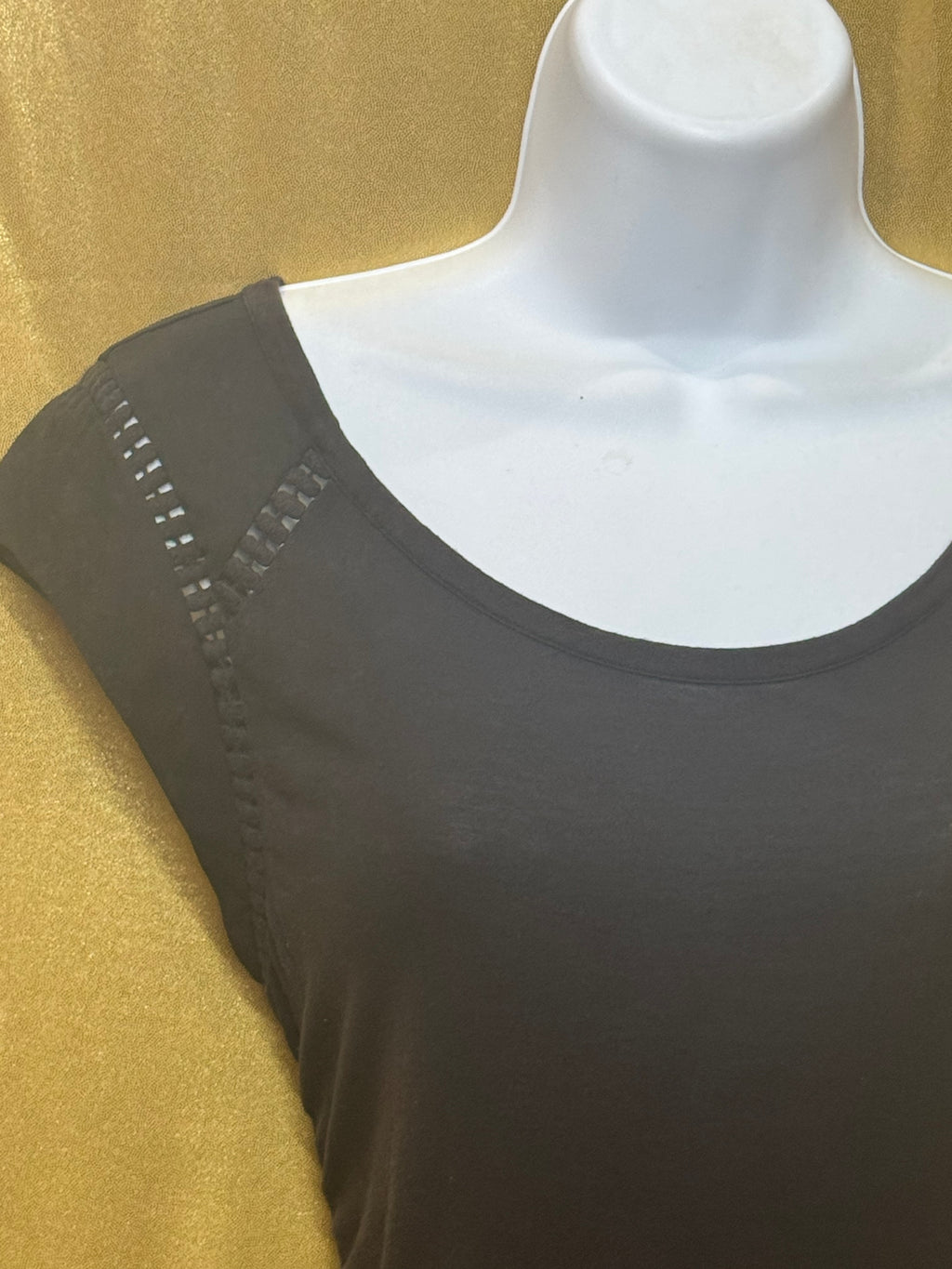LOFT Black Eyelet Accent Cap Sleeve Tee Size S