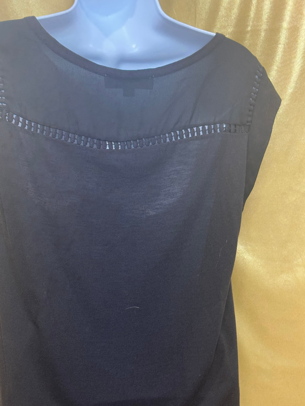 LOFT Black Eyelet Accent Cap Sleeve Tee Size S