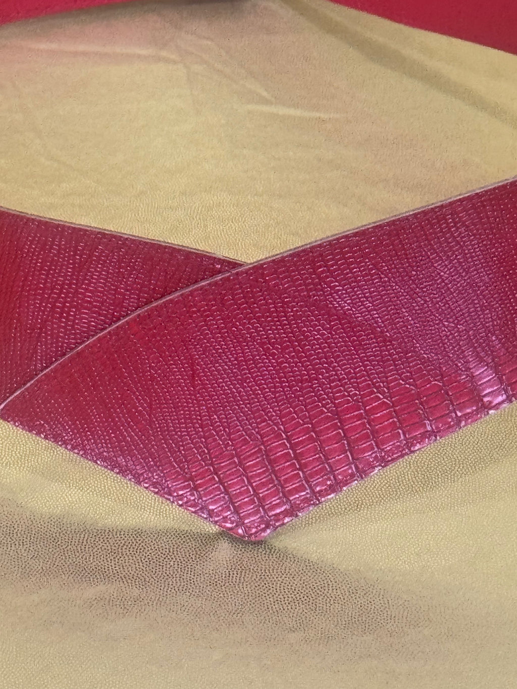 Vintage Style Red Reptile Wide V-Waist Belt NWOT 32"
