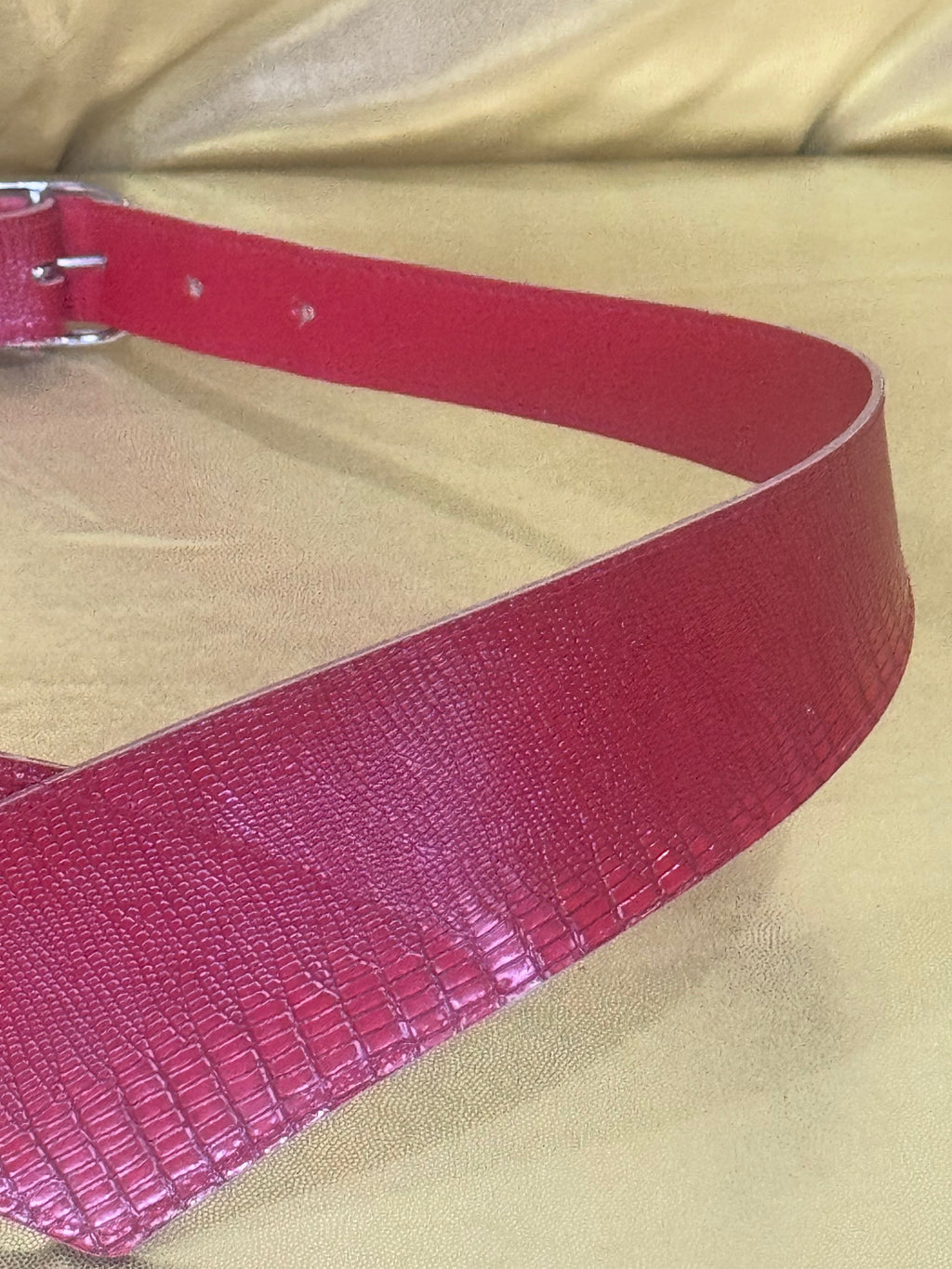 Vintage Style Red Reptile Wide V-Waist Belt NWOT 32"