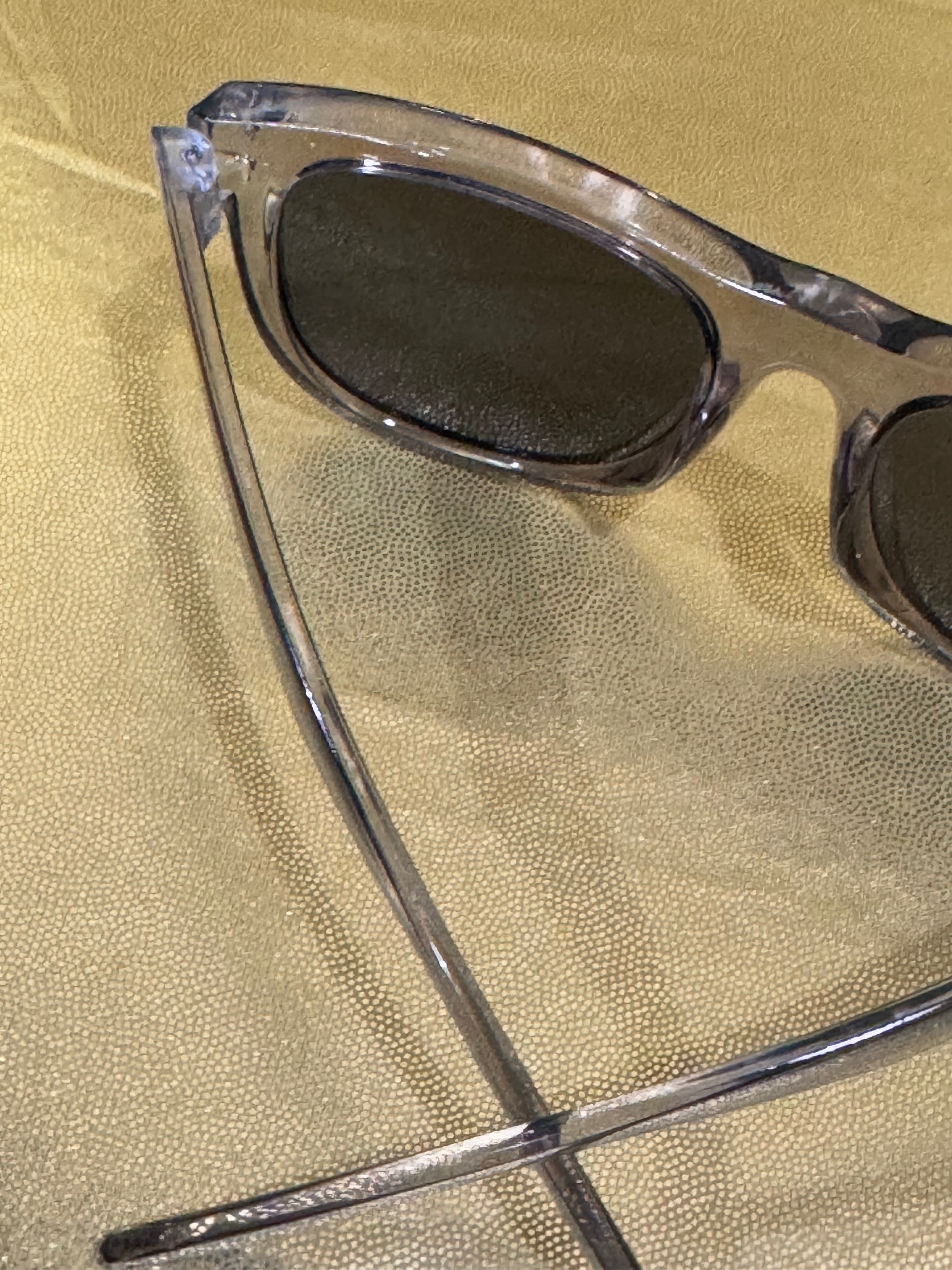 Hit Promo Ravi Recycled Frame Sunglasses – Translucent Grey UV400 Wayfarers