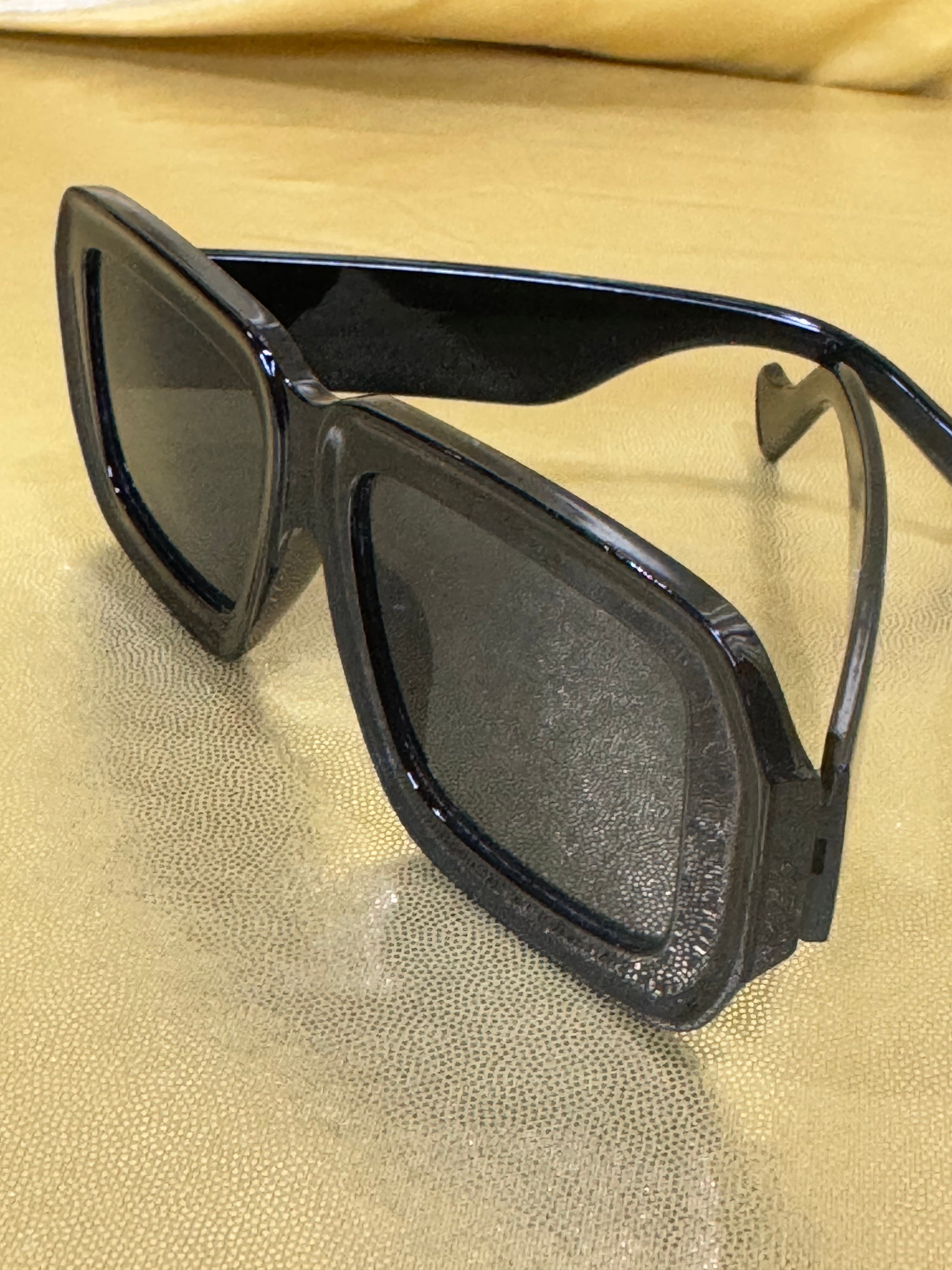 Vintage 70s Vibe Oversized Chunky Black Square Sunglasses – Retro Chic