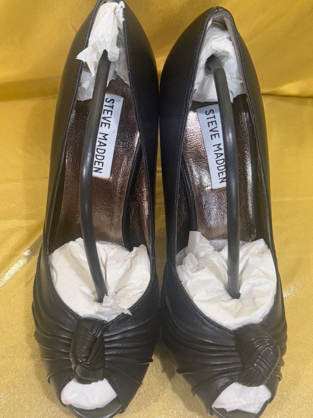 Steve Madden Leilana Black Leather Peep-Toe Platform Stiletto Heels Size 7 NWOB
