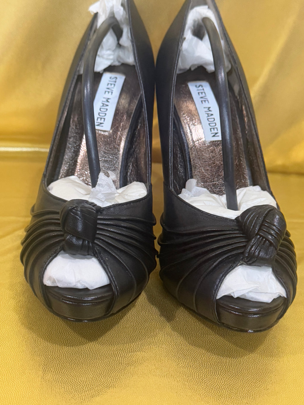 Steve Madden Leilana Black Leather Peep-Toe Platform Stiletto Heels Size 7 NWOB
