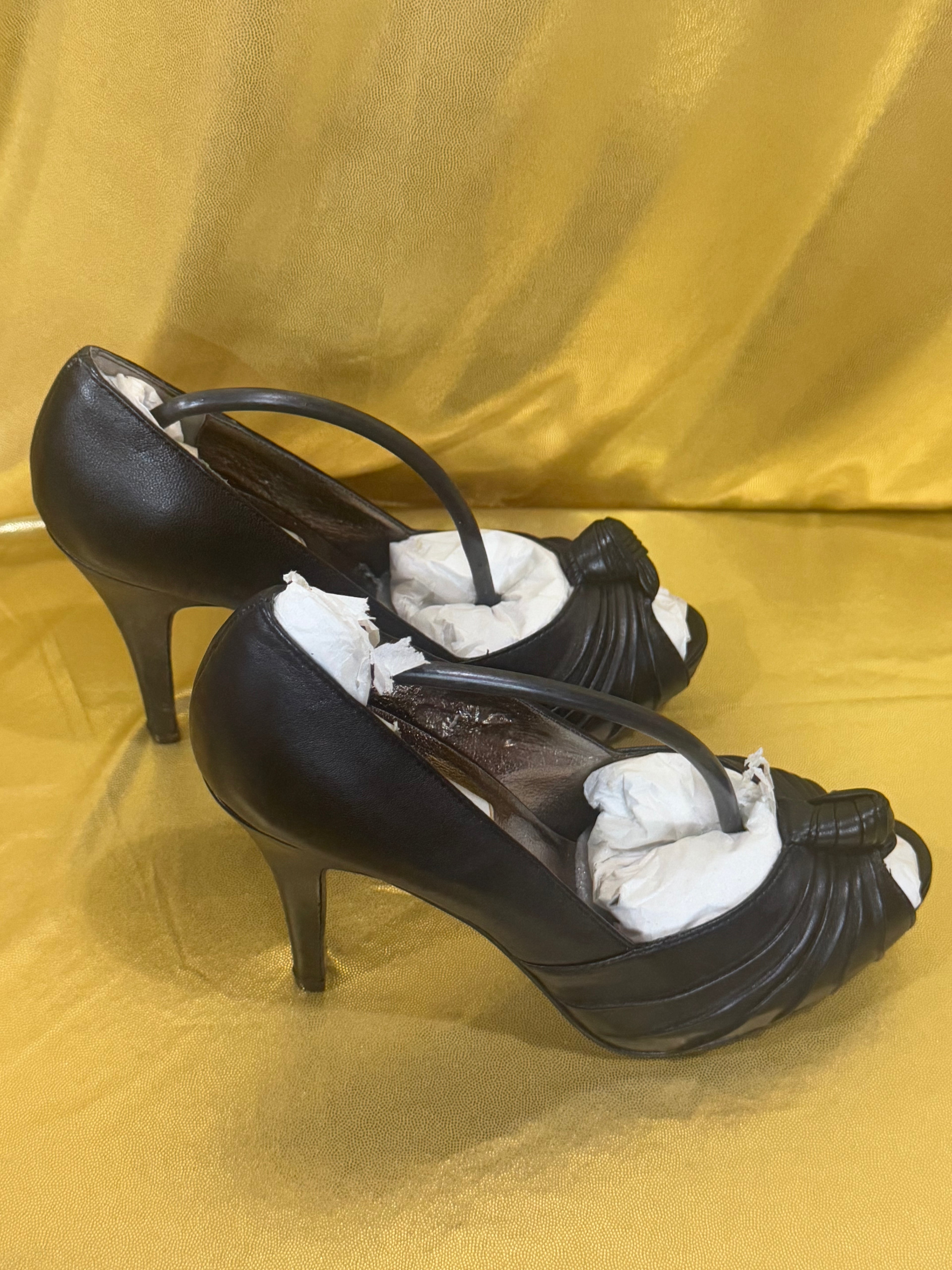 Steve Madden Leilana Black Leather Peep-Toe Platform Stiletto Heels Size 7 NWOB