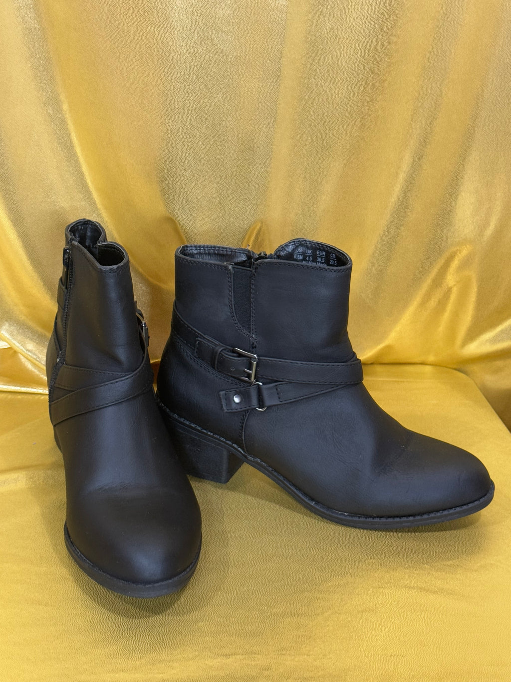 LifeStride Ionic Black Ankle Boots Strap Buckle Block Heel Size 6.5M NWOB