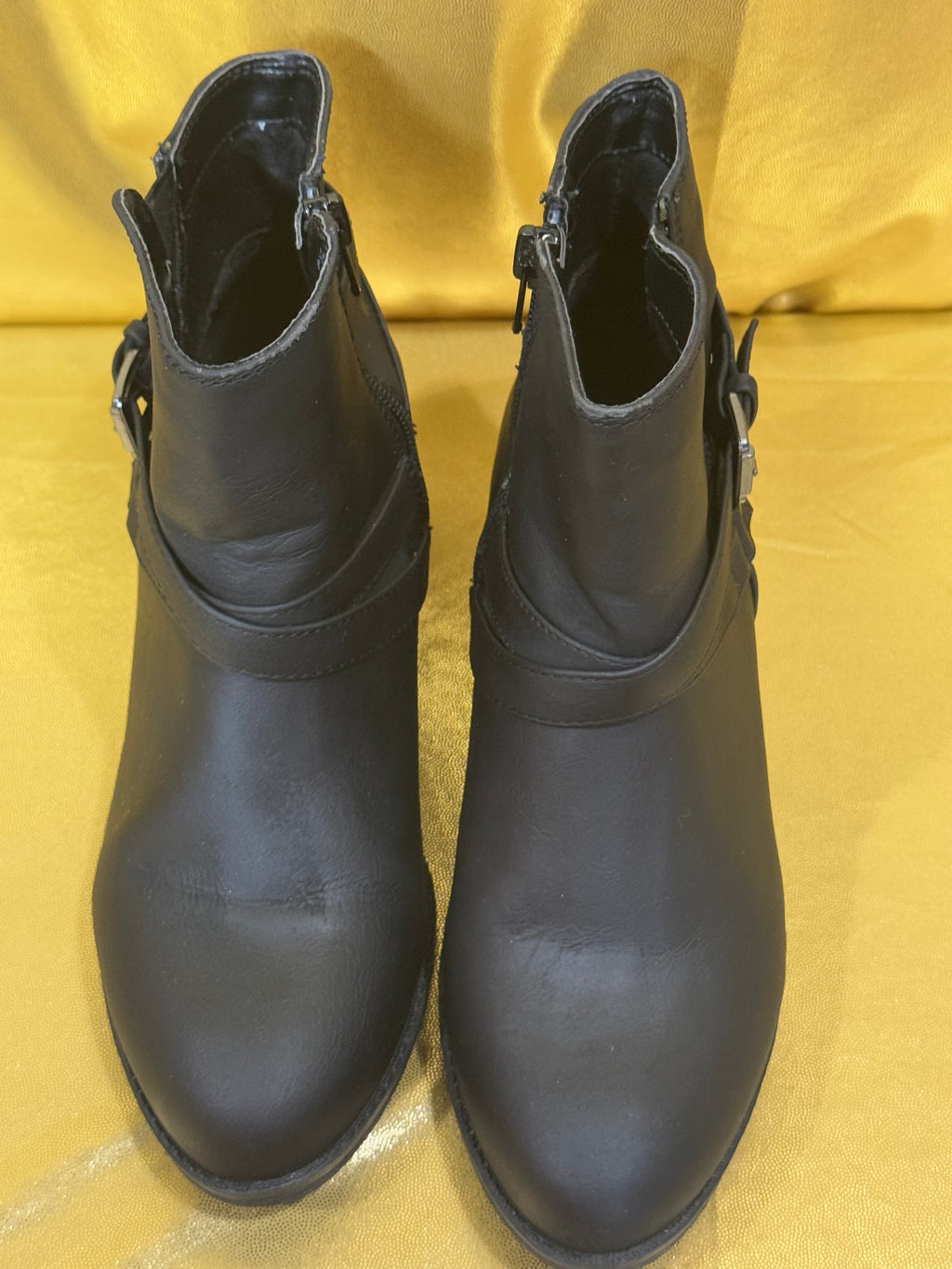 LifeStride Ionic Black Ankle Boots Strap Buckle Block Heel Size 6.5M NWOB
