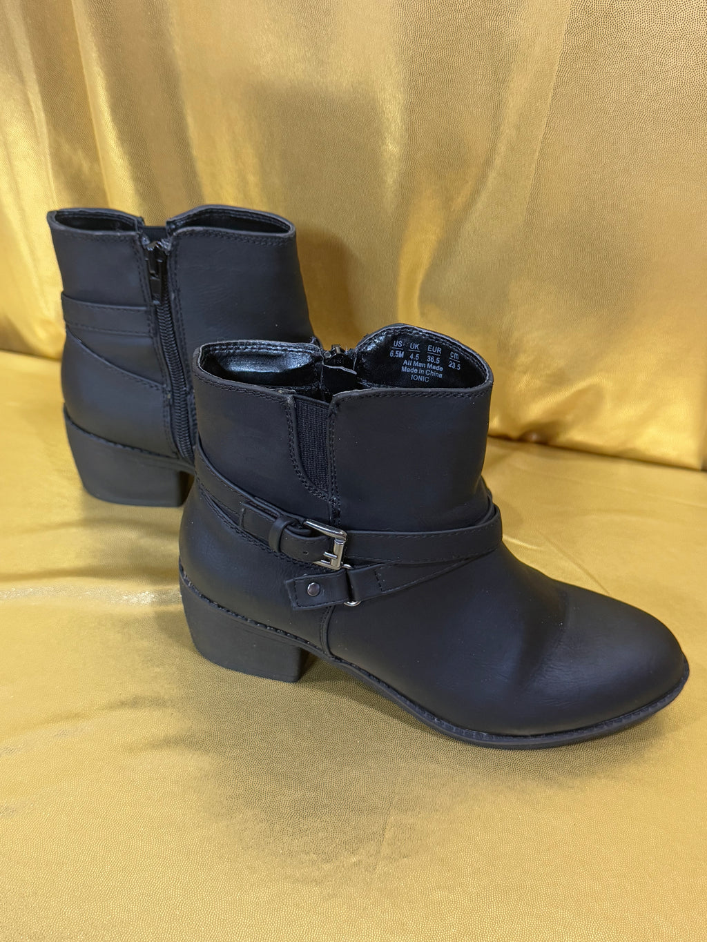 LifeStride Ionic Black Ankle Boots Strap Buckle Block Heel Size 6.5M NWOB
