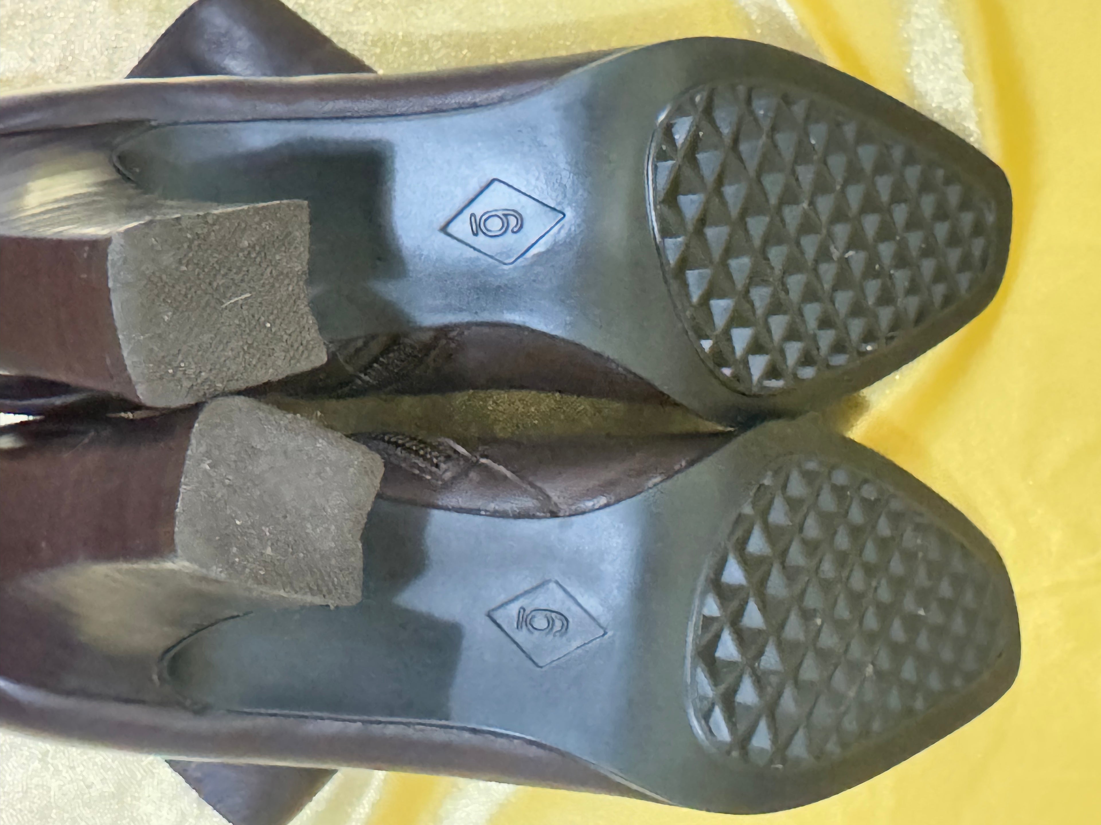 Aerosoles MARI "Bootsie Roll" Dark Brown Leather Ankle Boots Size 6 NEW