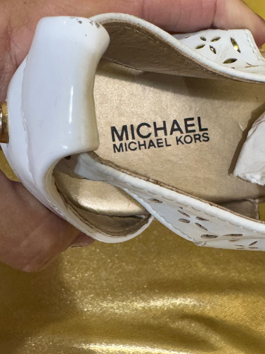 NWOB Michael Kors Berkley Laser-Cut Floral Wedge Sandals White Size 5